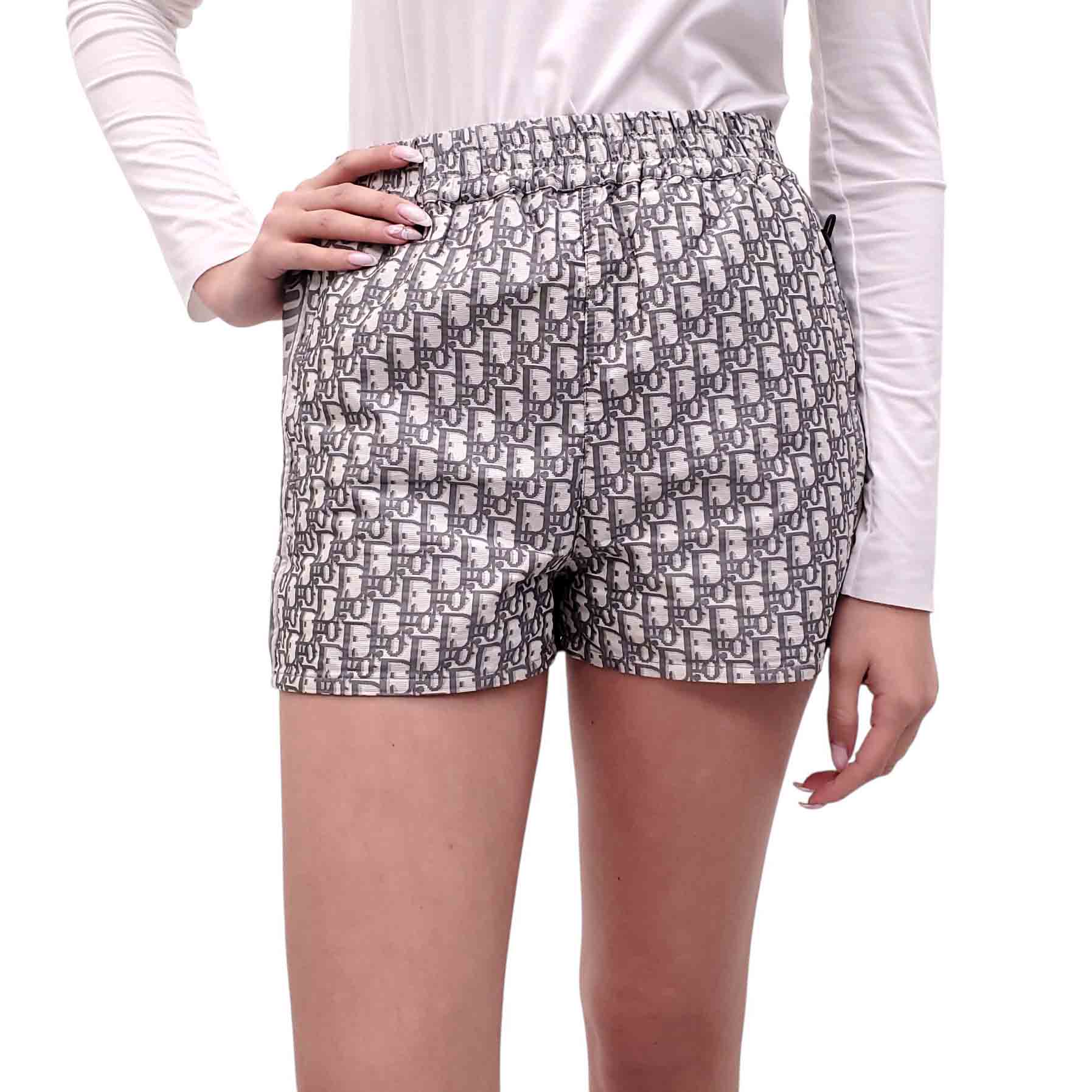 CHRISTIAN DIOR GREY OBLIQUE LOGO SHORTS - SIZE 2 – Rewind Couture