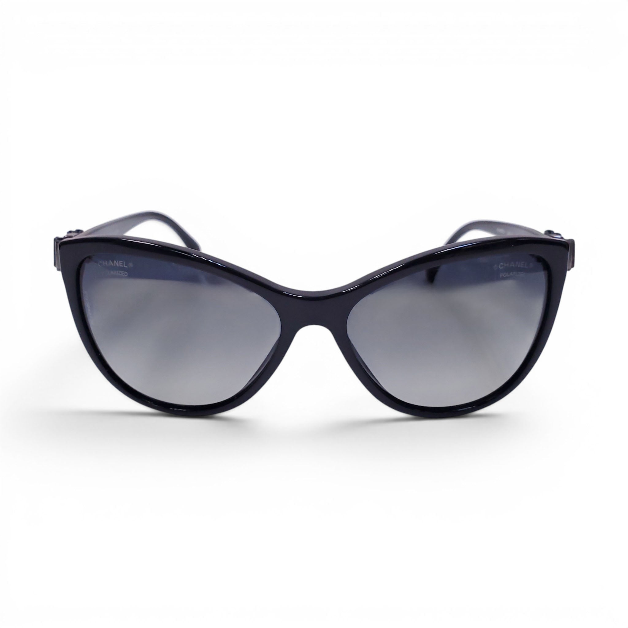 CHANEL Authentic Vintage Black Oversized Sunglasses with Silver Bows CHANEL BLACK SUNGLASSES WITH SILVER BOW LOGO DETAIL – Rewind  main image 2