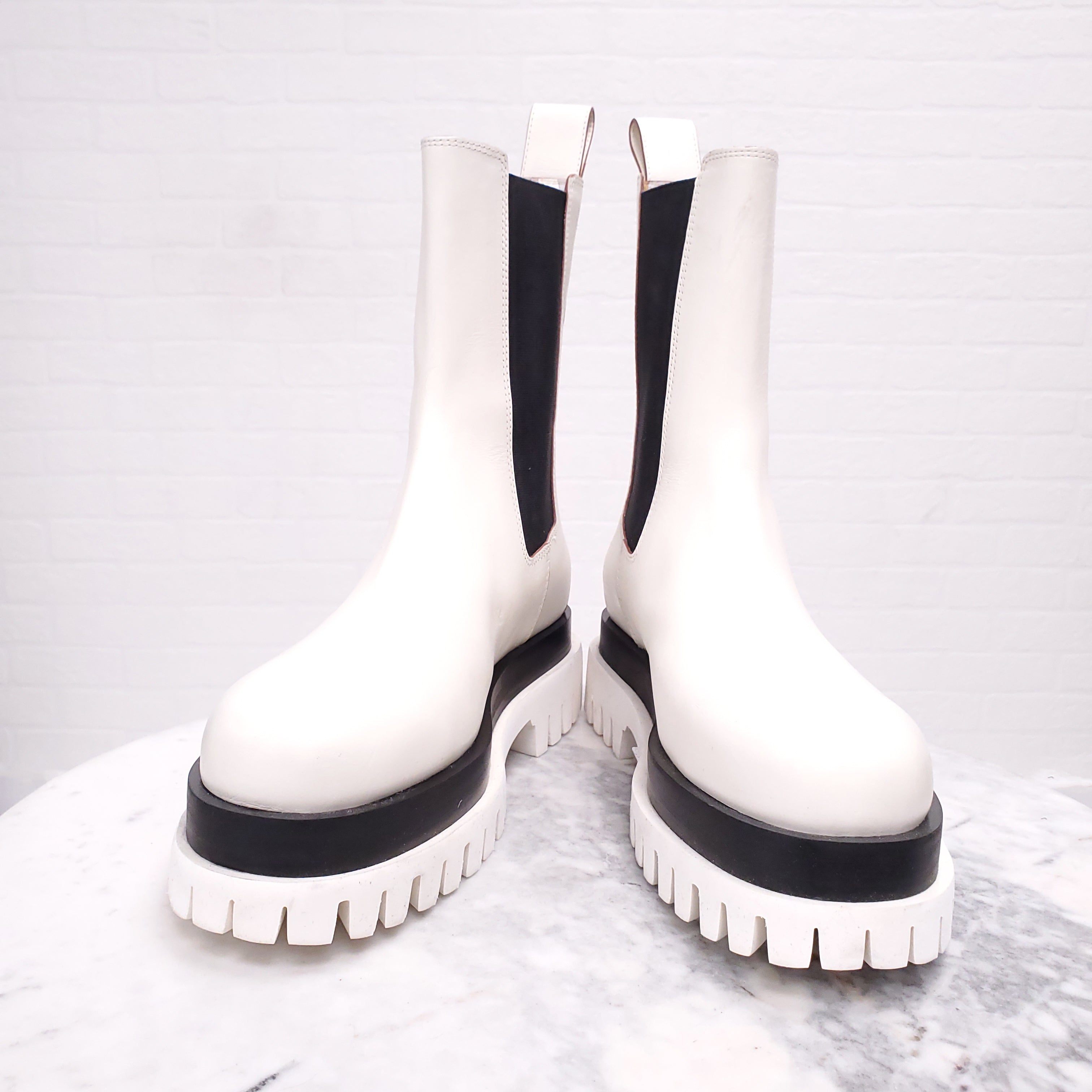 EMILIO PUCCI WHITE MOTO BOOTS - SIZE 39
