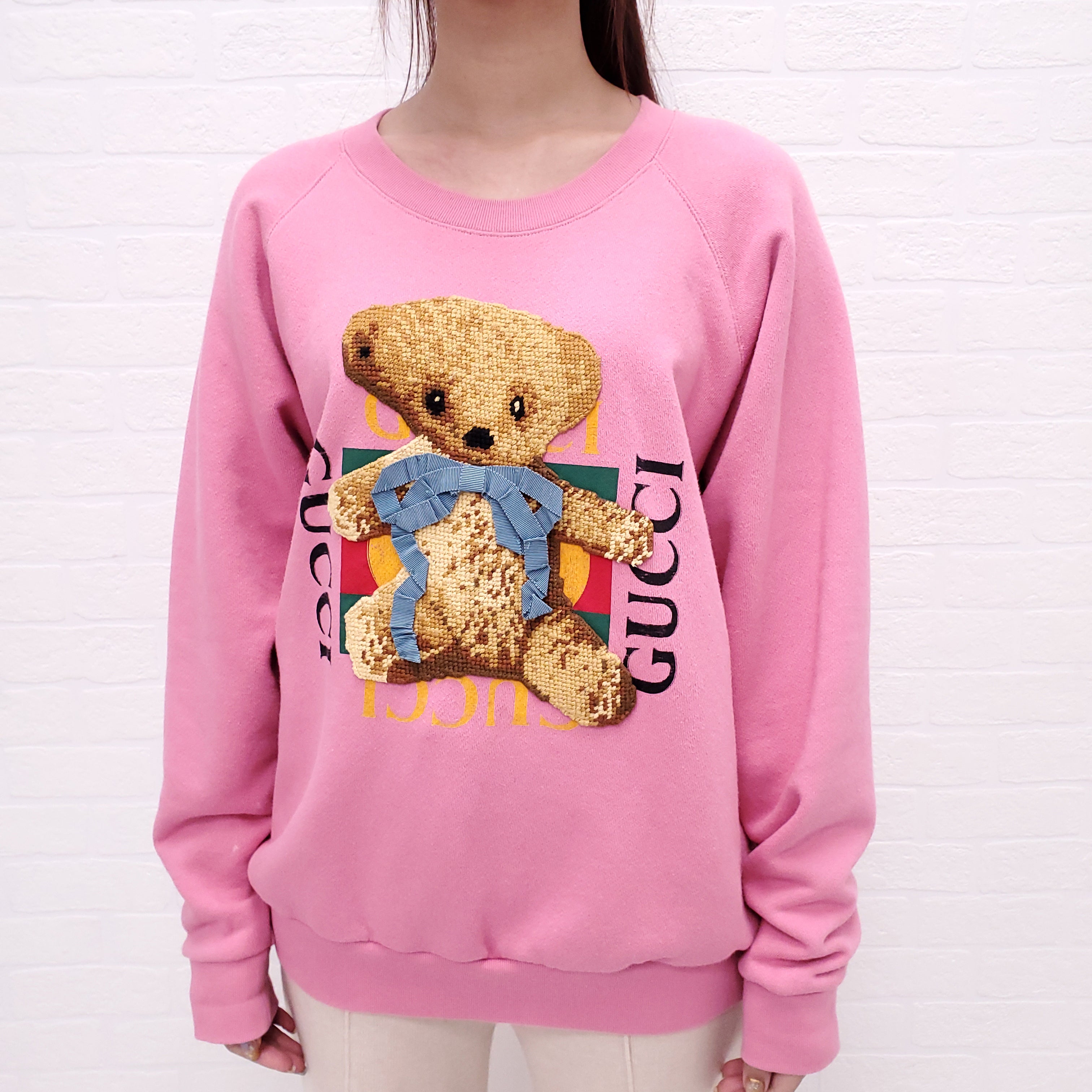 Gucci deals sweatshirt bear