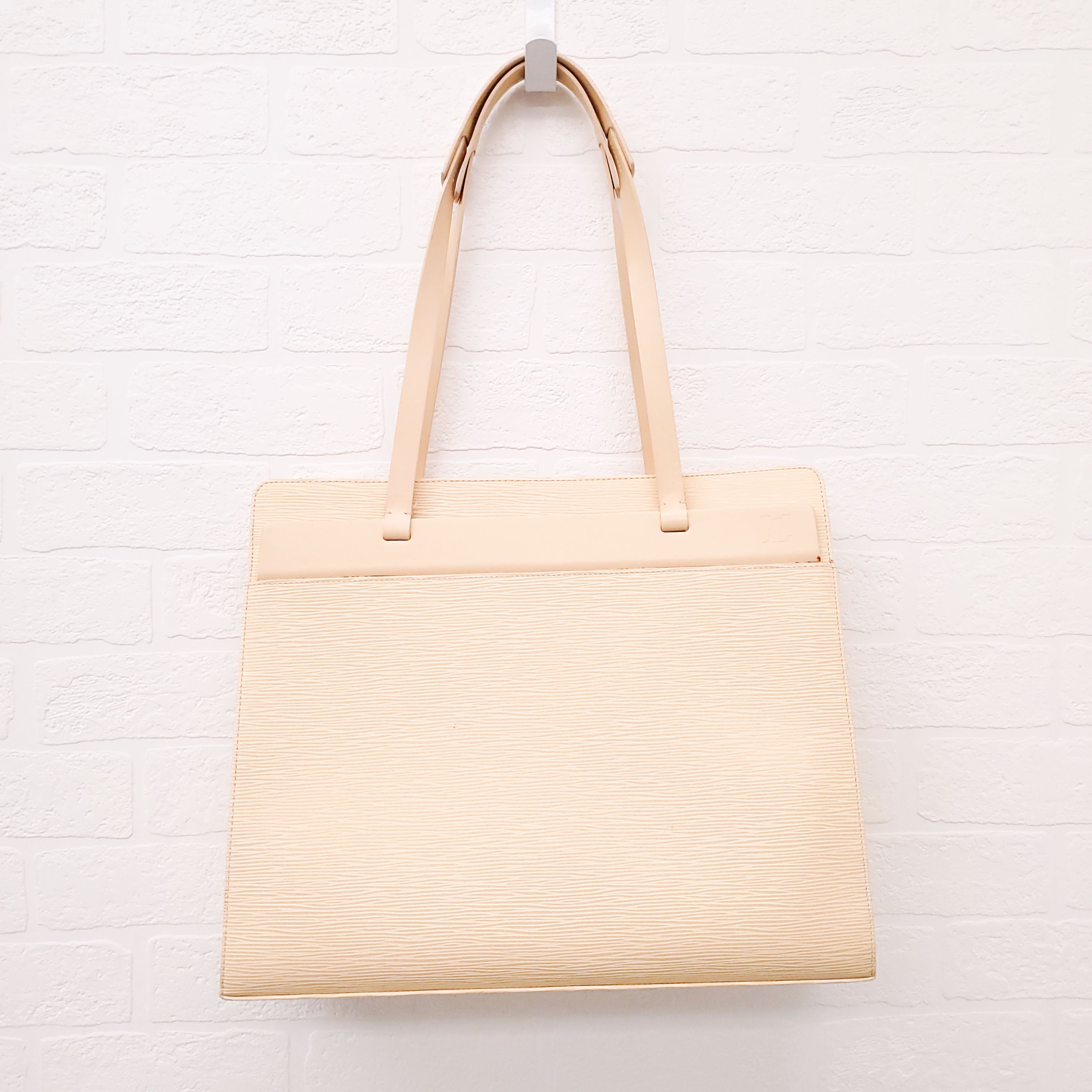 LOUIS VUITTON CROISETTE YELLOW PM