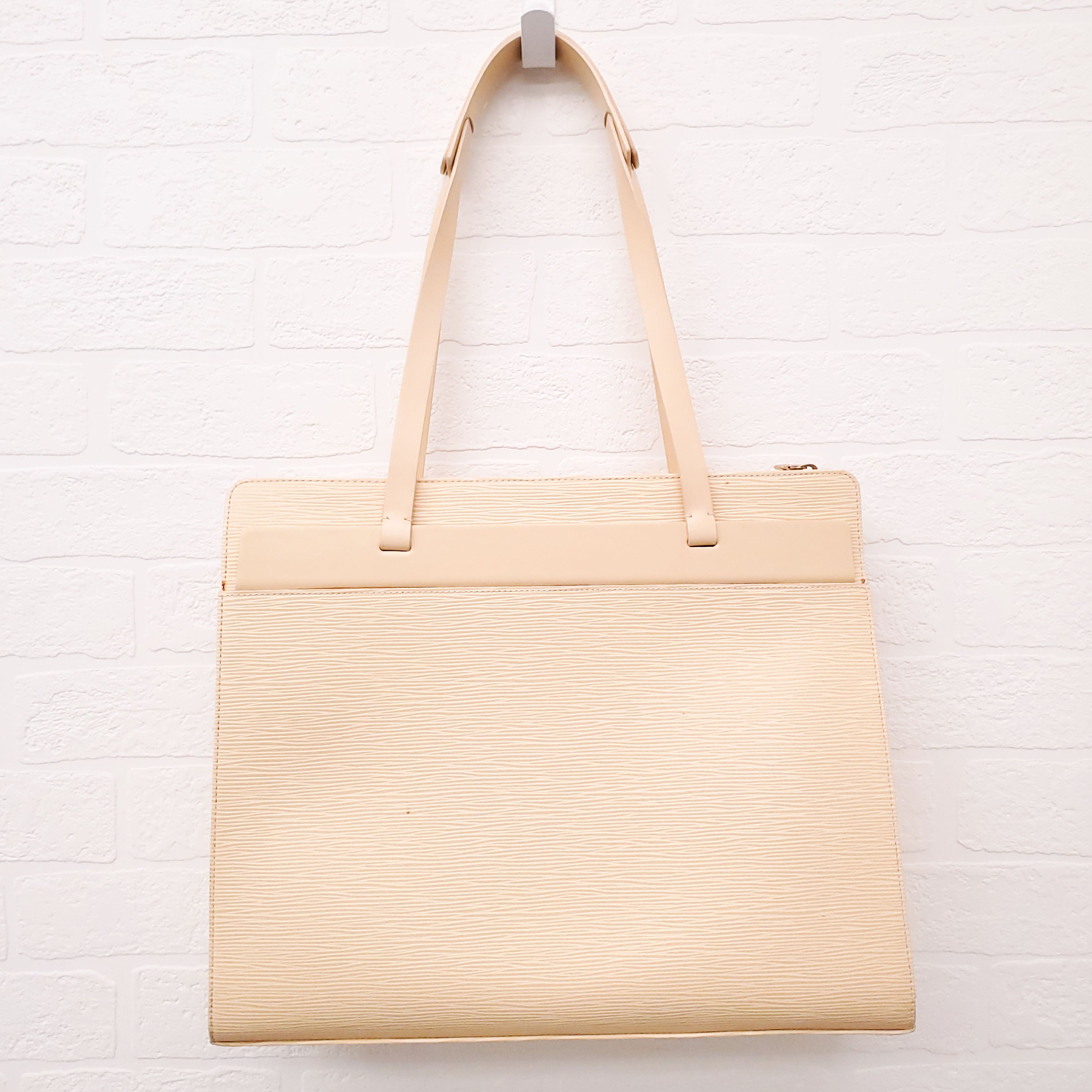 LOUIS VUITTON CROISETTE YELLOW PM