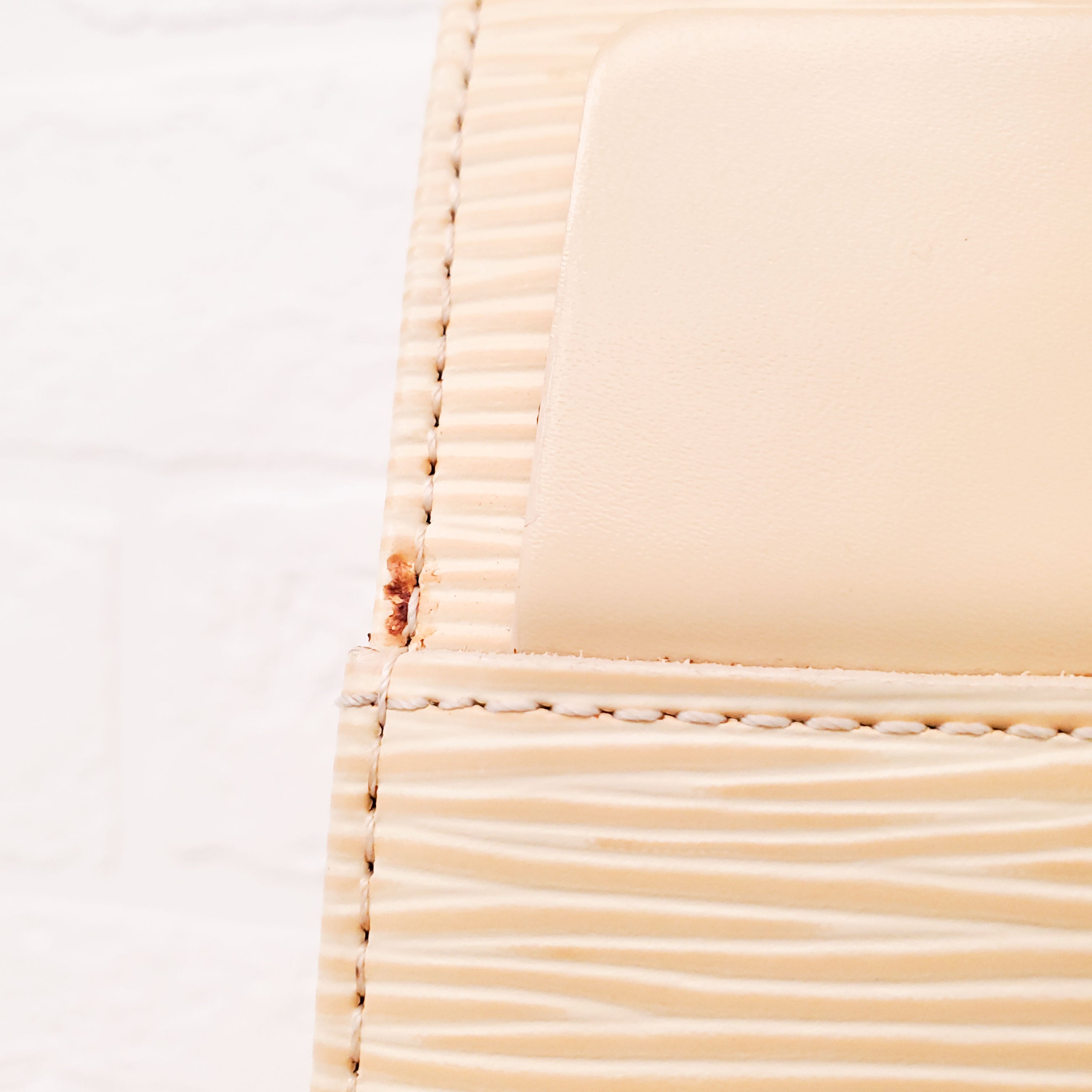 LOUIS VUITTON CROISETTE YELLOW PM