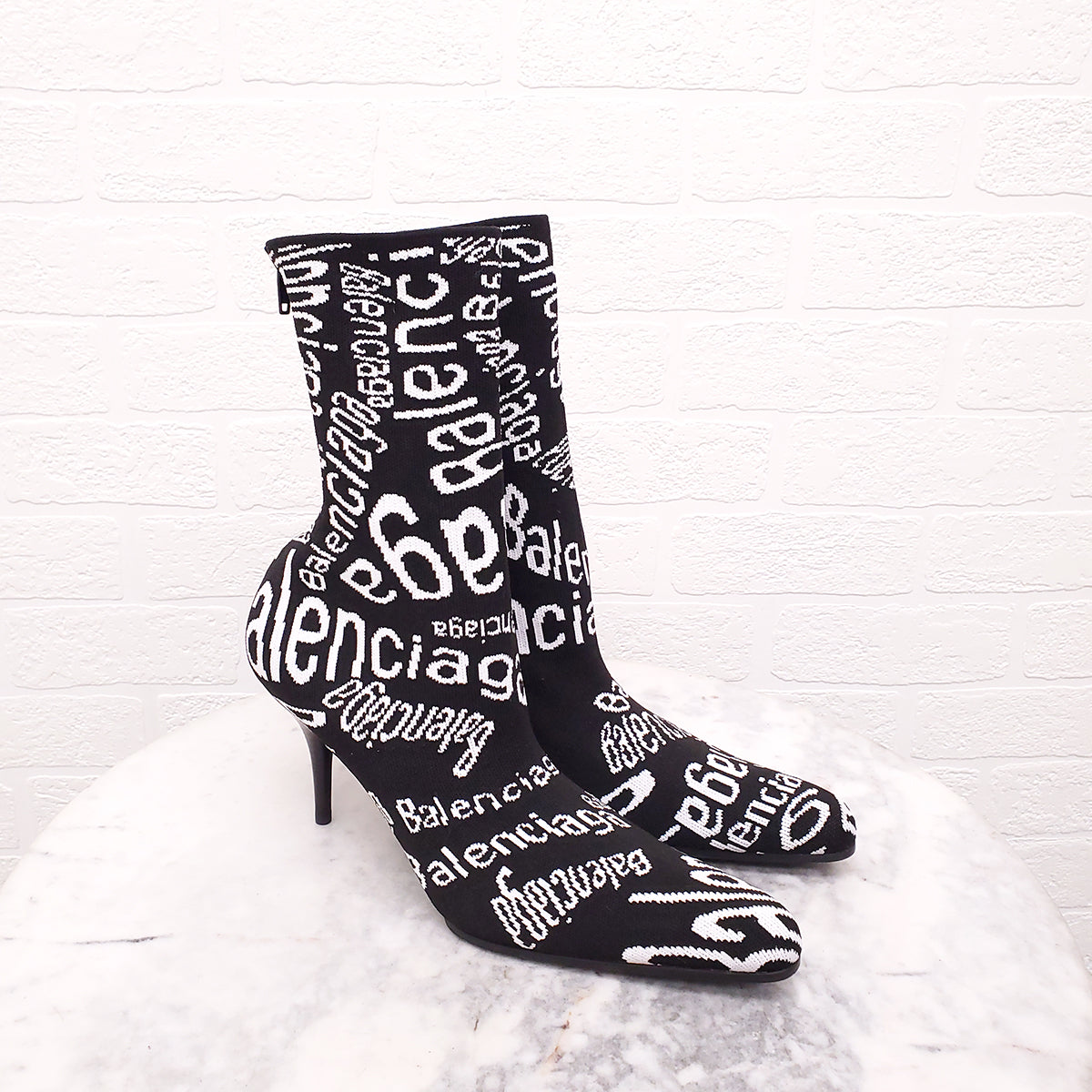 BALENCIAGA BLACK LOGO BOOTIES - SIZE 37