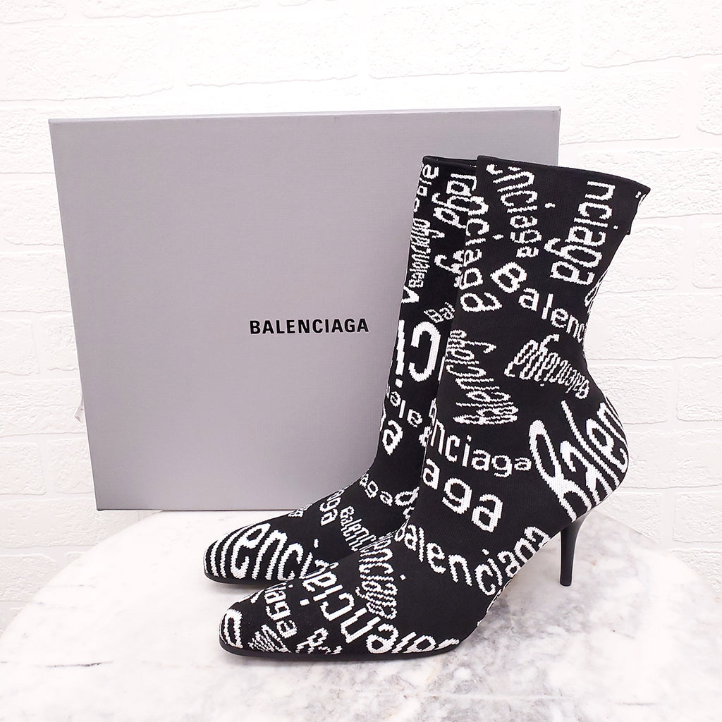 BALENCIAGA BLACK LOGO BOOTIES - SIZE 37