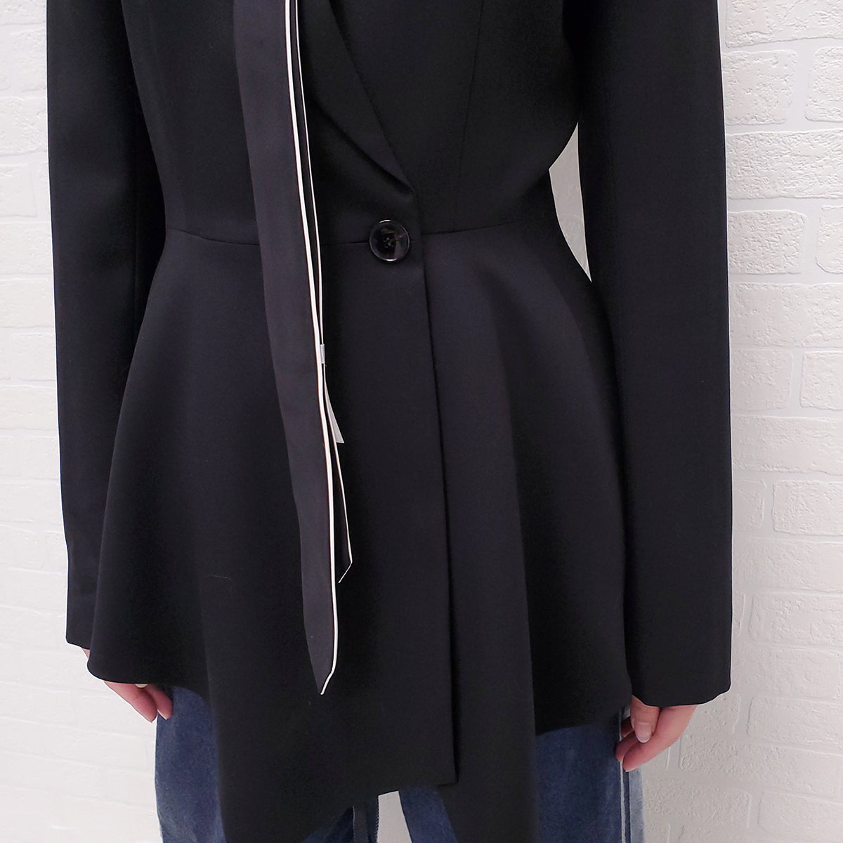 CHRISTIAN DIOR BLACK BLAZER - SIZE 6