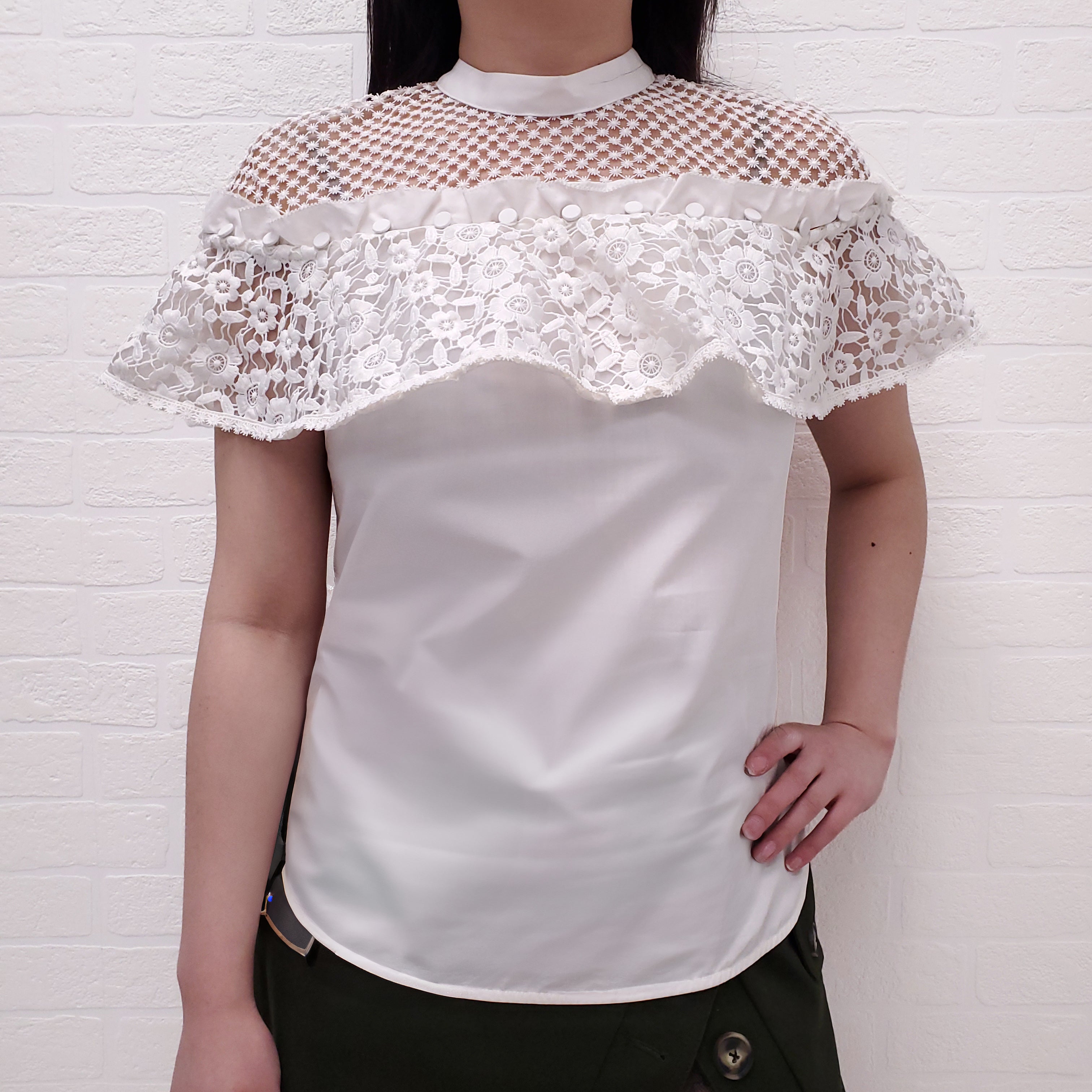 SELF PORTRAIT WHITE COTTON BLOUSE WITH FLORAL LACE DETAIL - SIZE 4