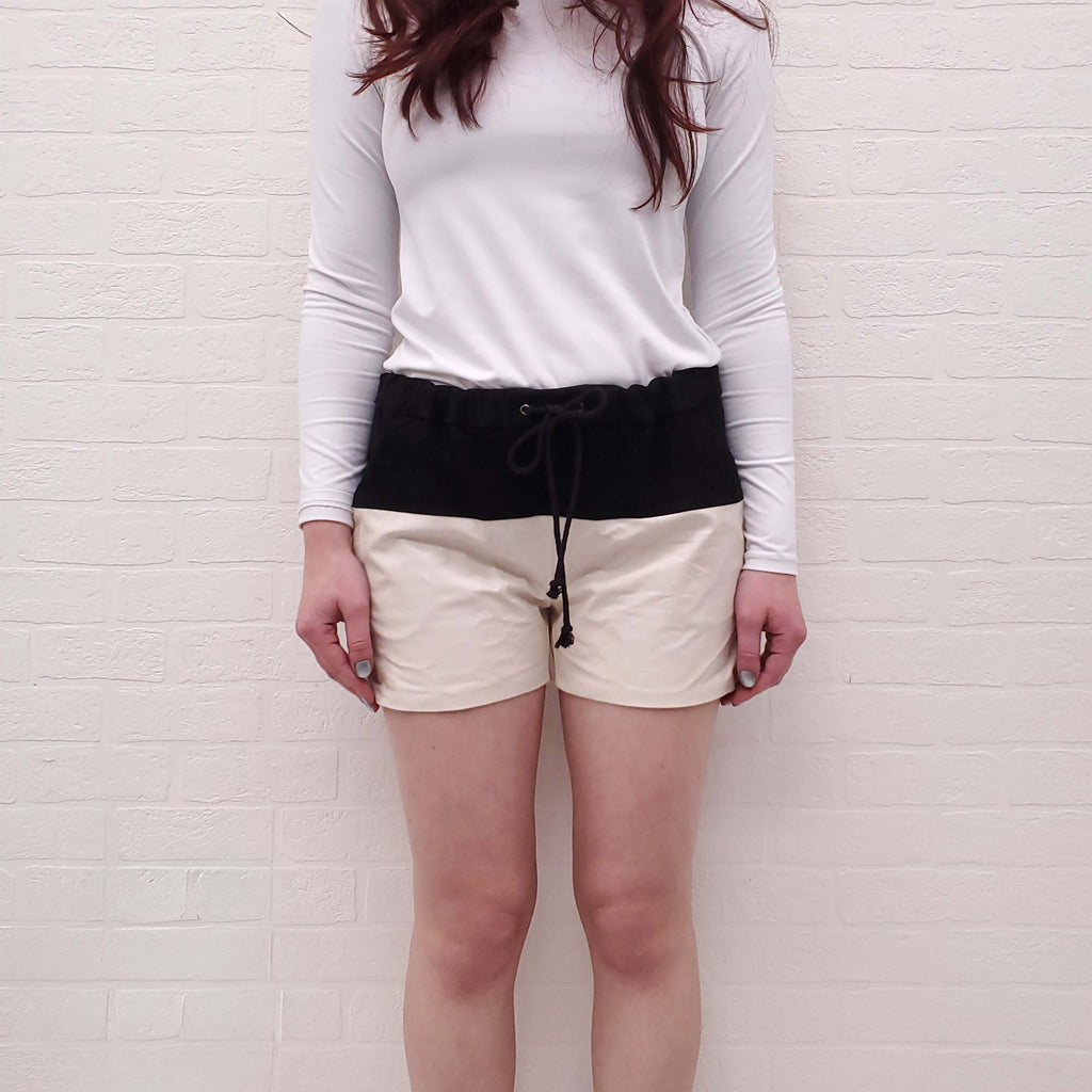 PROENZA SCHOULER BLACK AND WHITE LEATHER SHORTS - SIZE 2