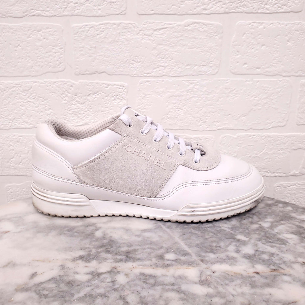 CHANEL WHITE AND SUEDE SNEAKERS WITH LOGO - SIZE 36