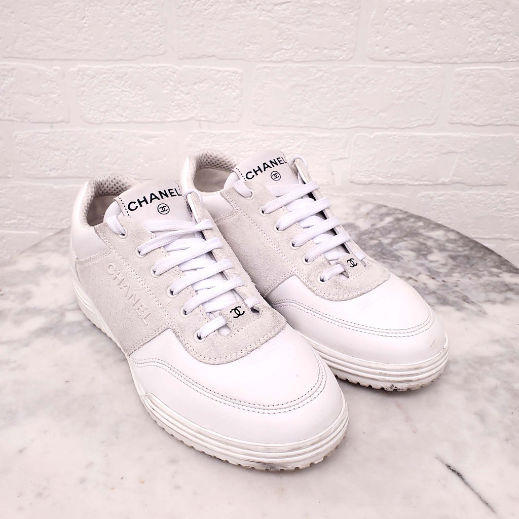 CHANEL WHITE AND SUEDE SNEAKERS WITH LOGO - SIZE 36