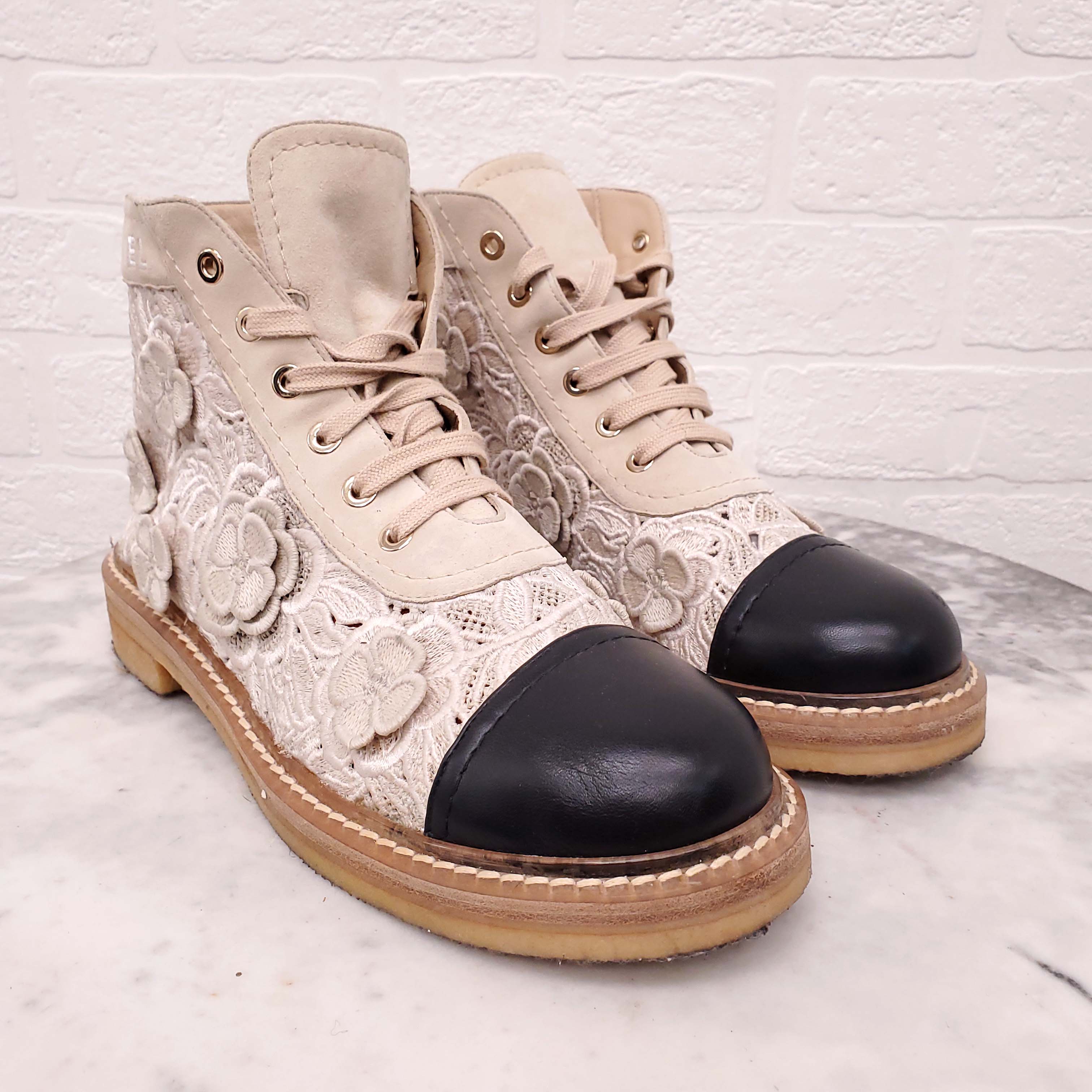 CHANEL CREAM FLORAL BLACK CAP TOE ANKLE BOOT - SIZE 39