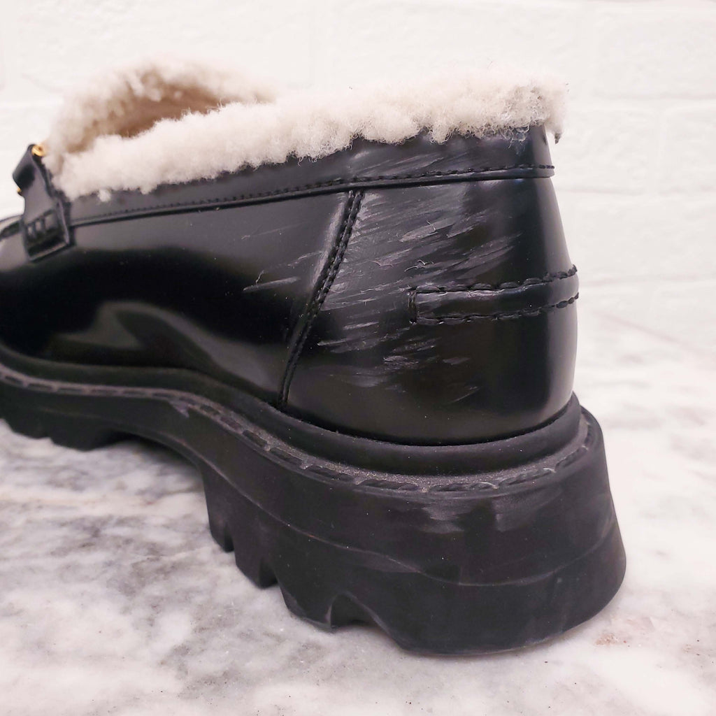 CHRISTIAN DIOR BLACK LEATHER LOAFERS WITH SHEARLING DETAIL - SIZE 38.5