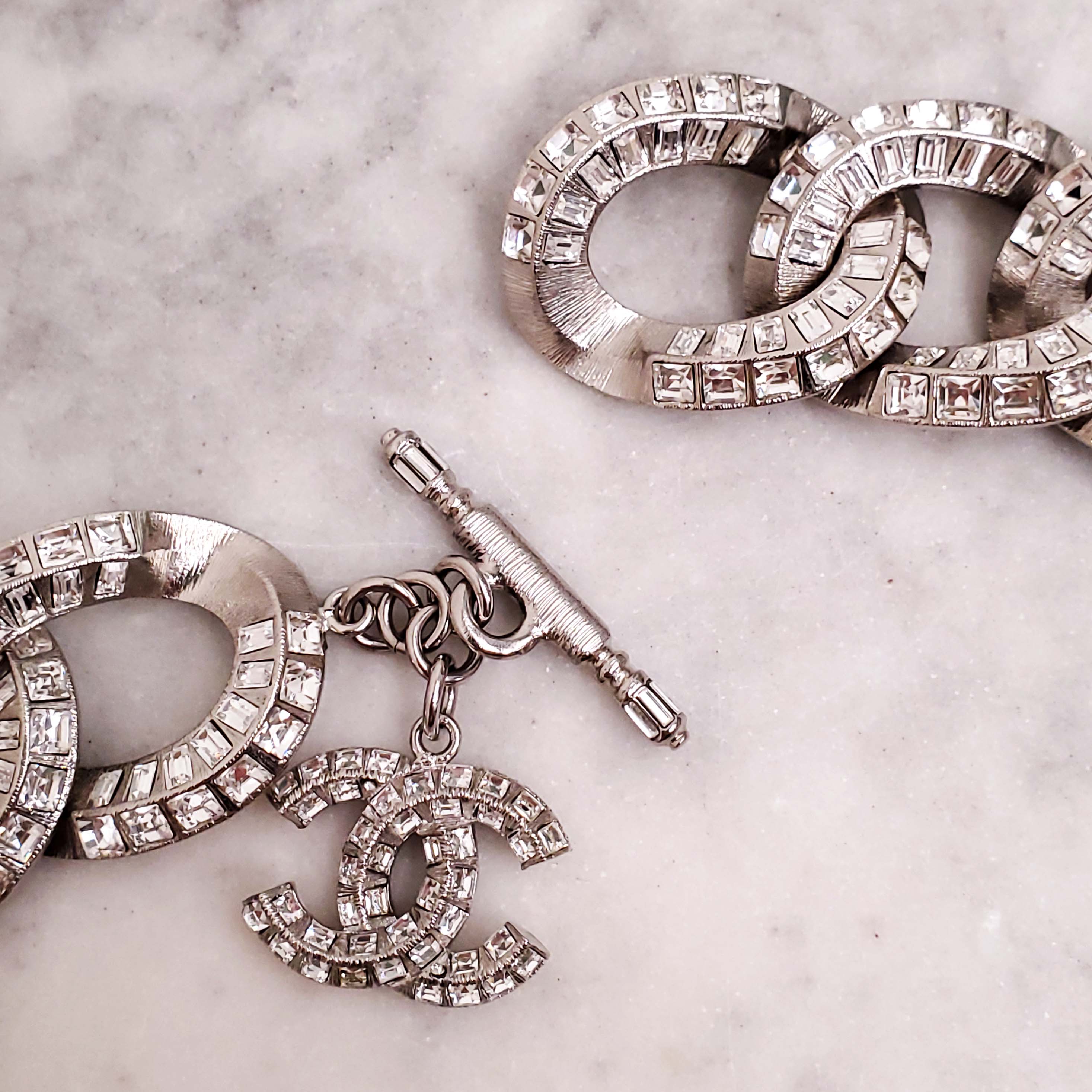 CHANEL CHAIN CRYSTAL CHOKER NECKLACE WITH LOGO