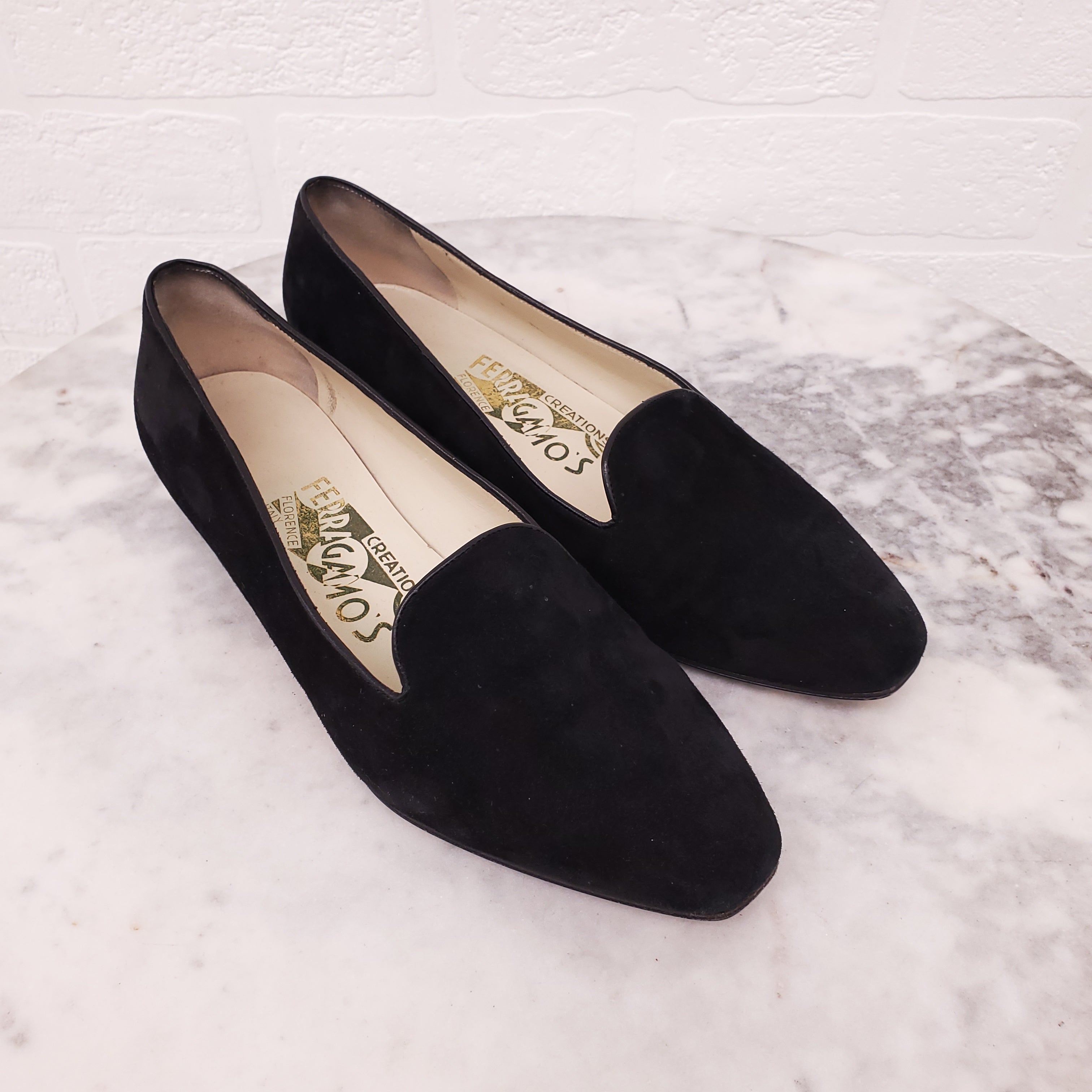 SALVATORE FERRAGAMO VINTAGE SUEDE FLATS - SIZE 5