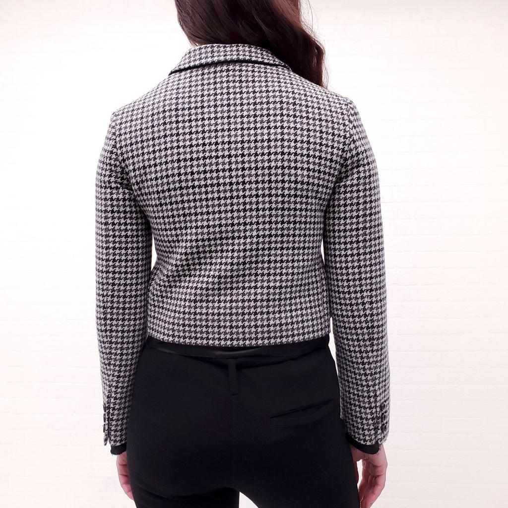 MIU MIU CROPPED HOUNDSTOOTH BLAZER WITH LOGO - SIZE 36