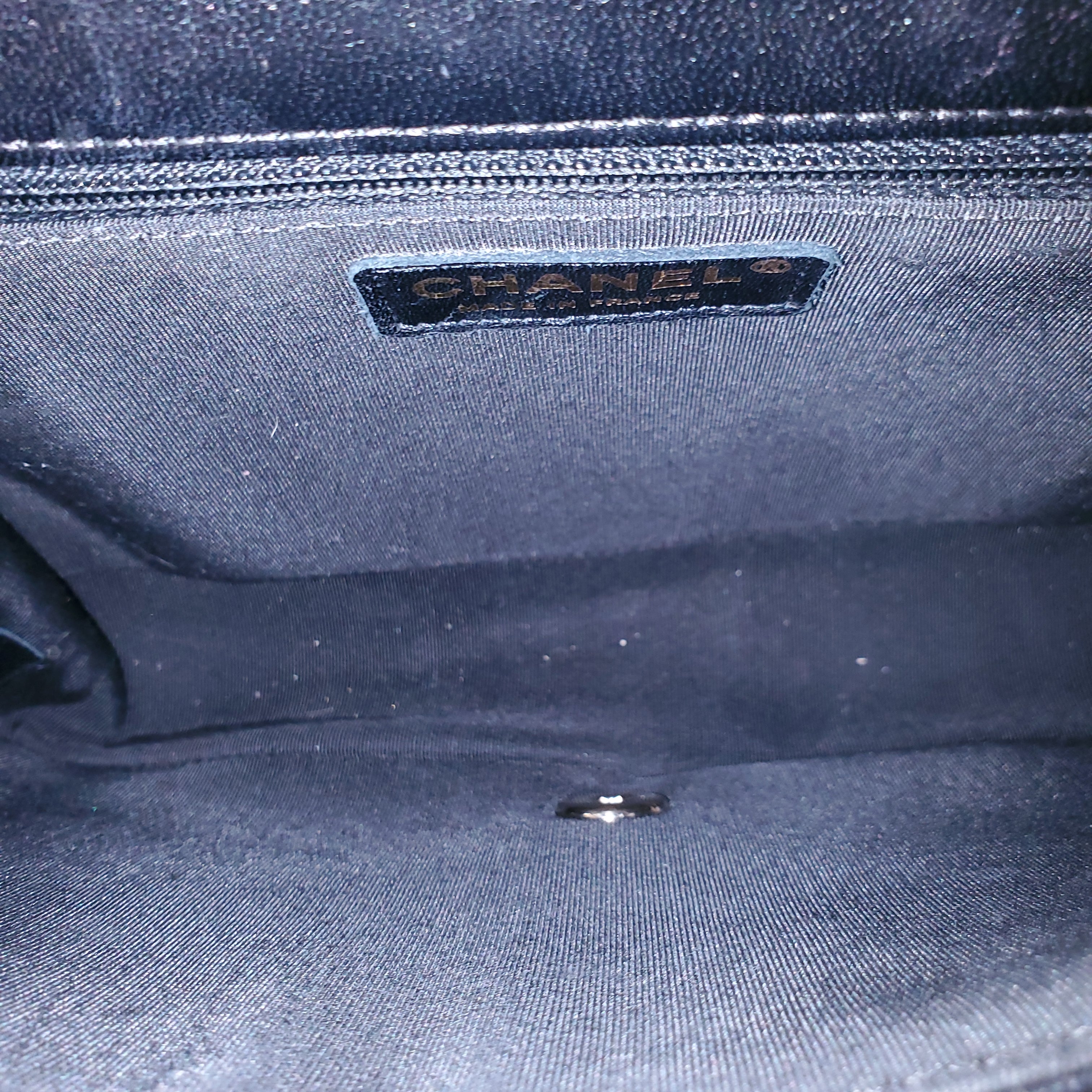 CHANEL BLACK CHEVRON FLAP BAG