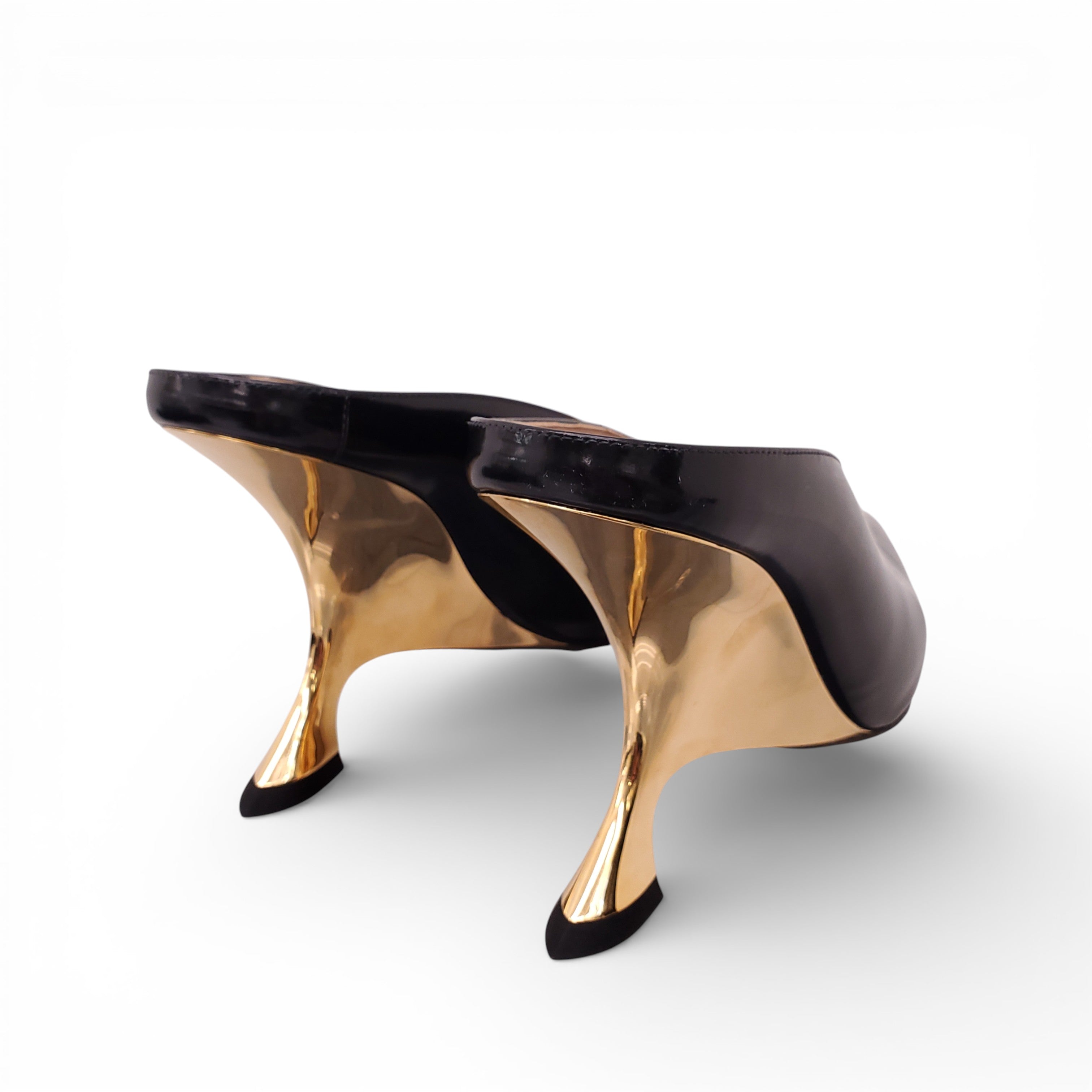 BOTTEGA VENETA BLACK PATENT ROCKET MULES - SIZE 40