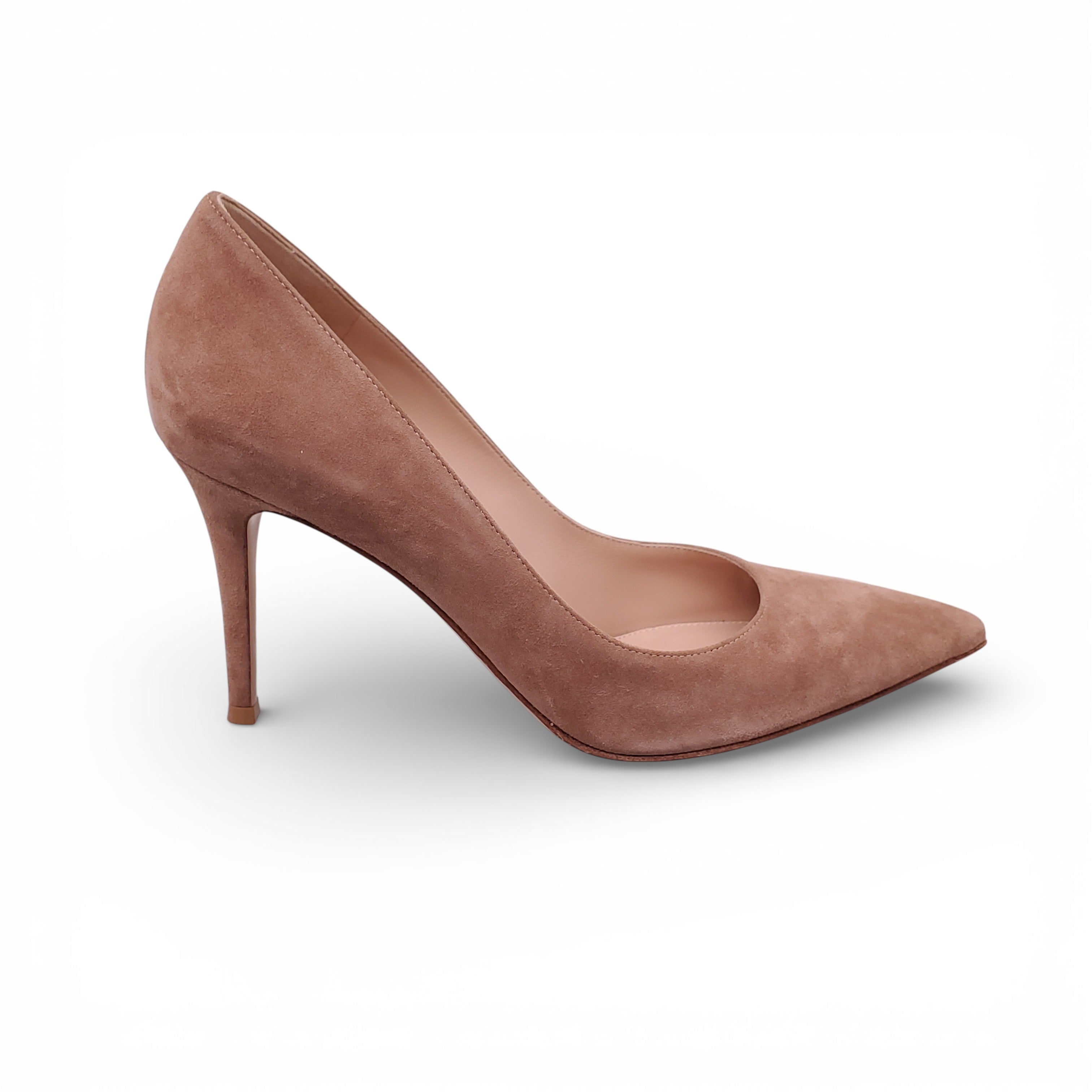 GIANVITO ROSSI NUDE SUEDE PUMPS - SIZE 40
