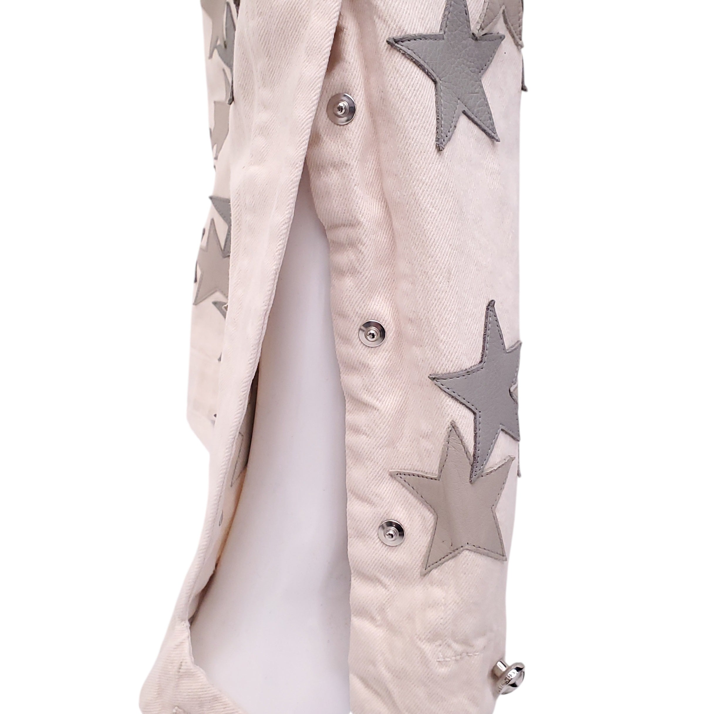 AMIRI WHITE JEANS WITH STAR PATCHES - SIZE 29