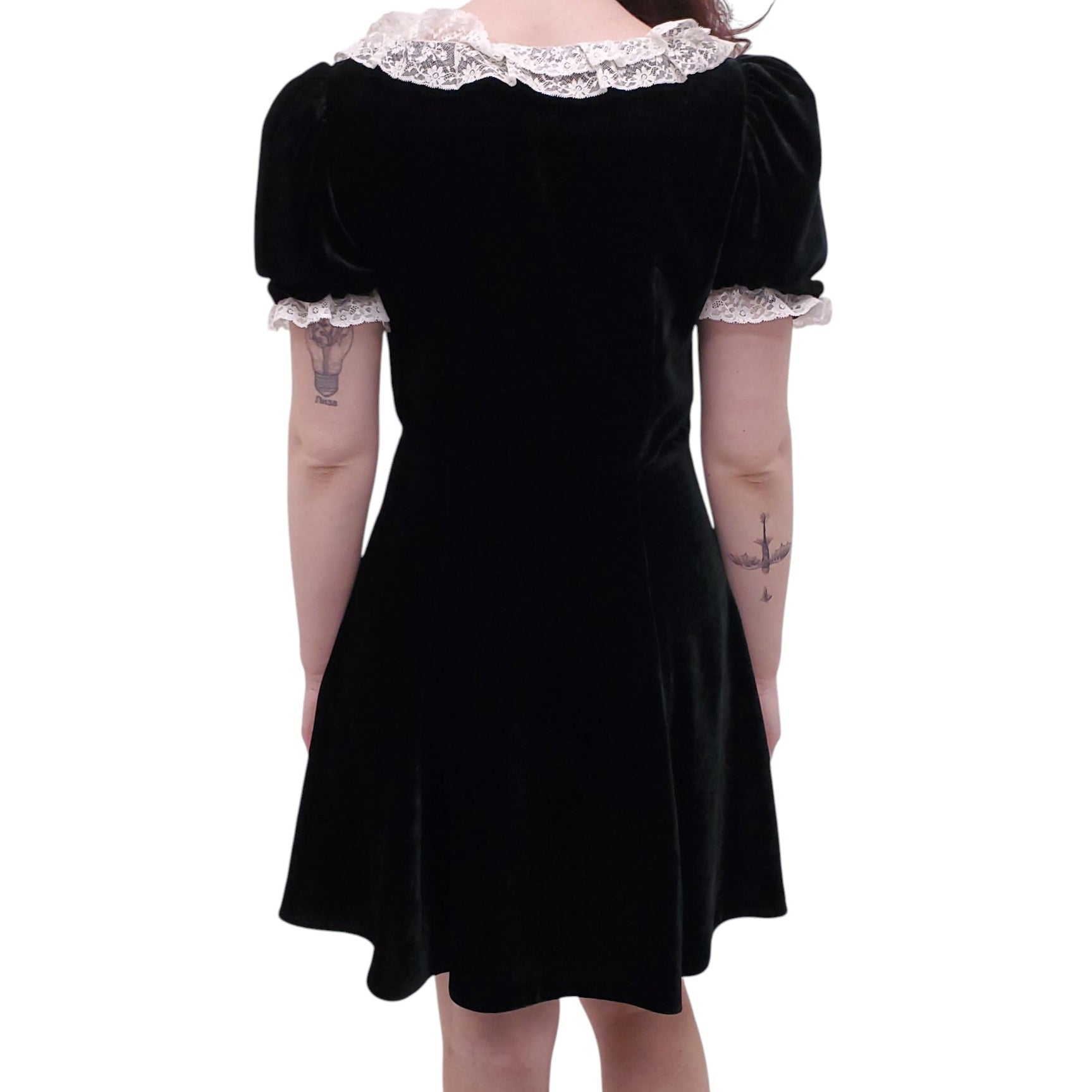 MIU MIU BLACK VELVET MINI DRESS WITH LACE AND BOW MIU MIU BLACK VELVET MINI DRESS WITH LACE AND BOW
