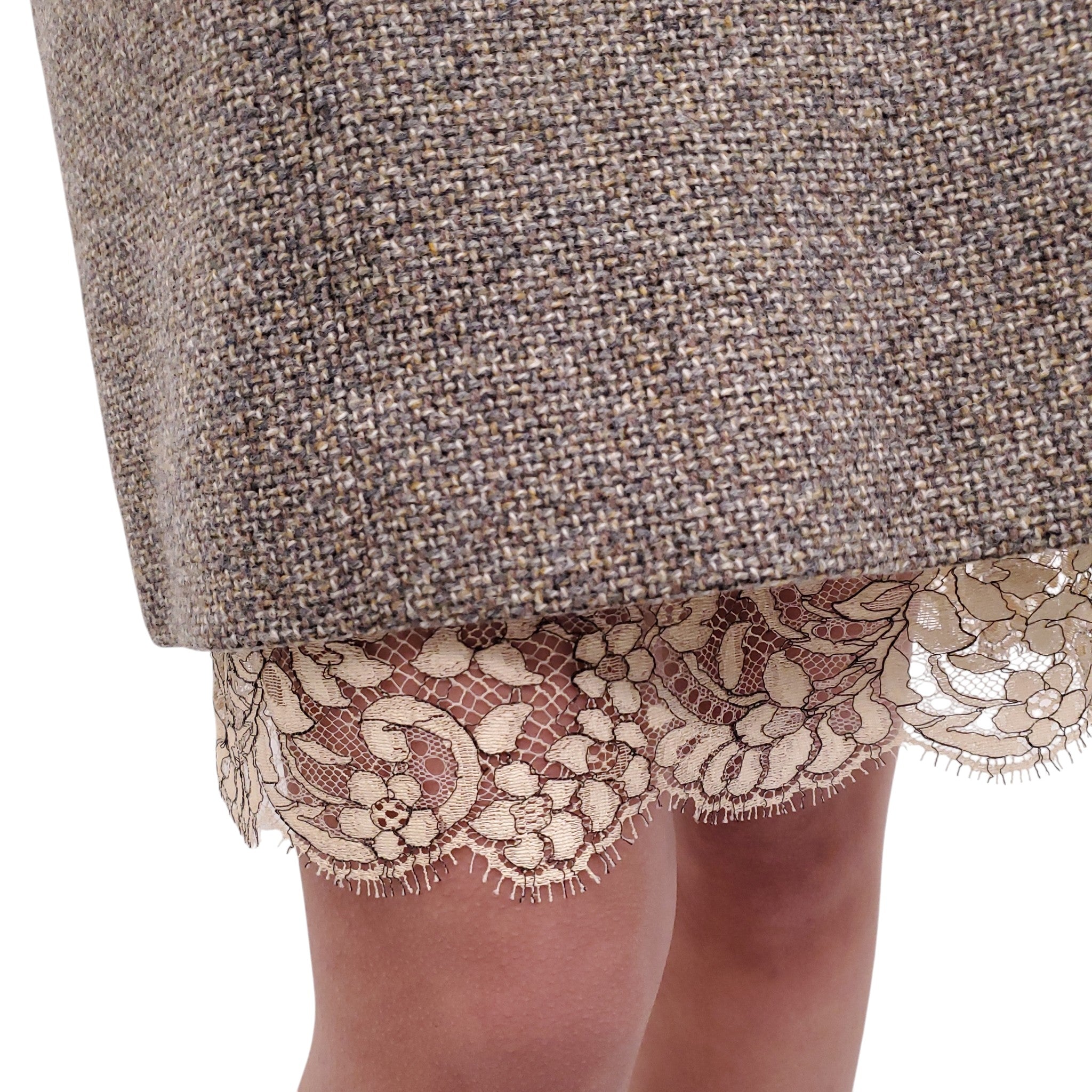 CHANEL OLIVE GREEN TWEED SUIT WITH LACE-TRIMMED SKIRT - SIZE 36