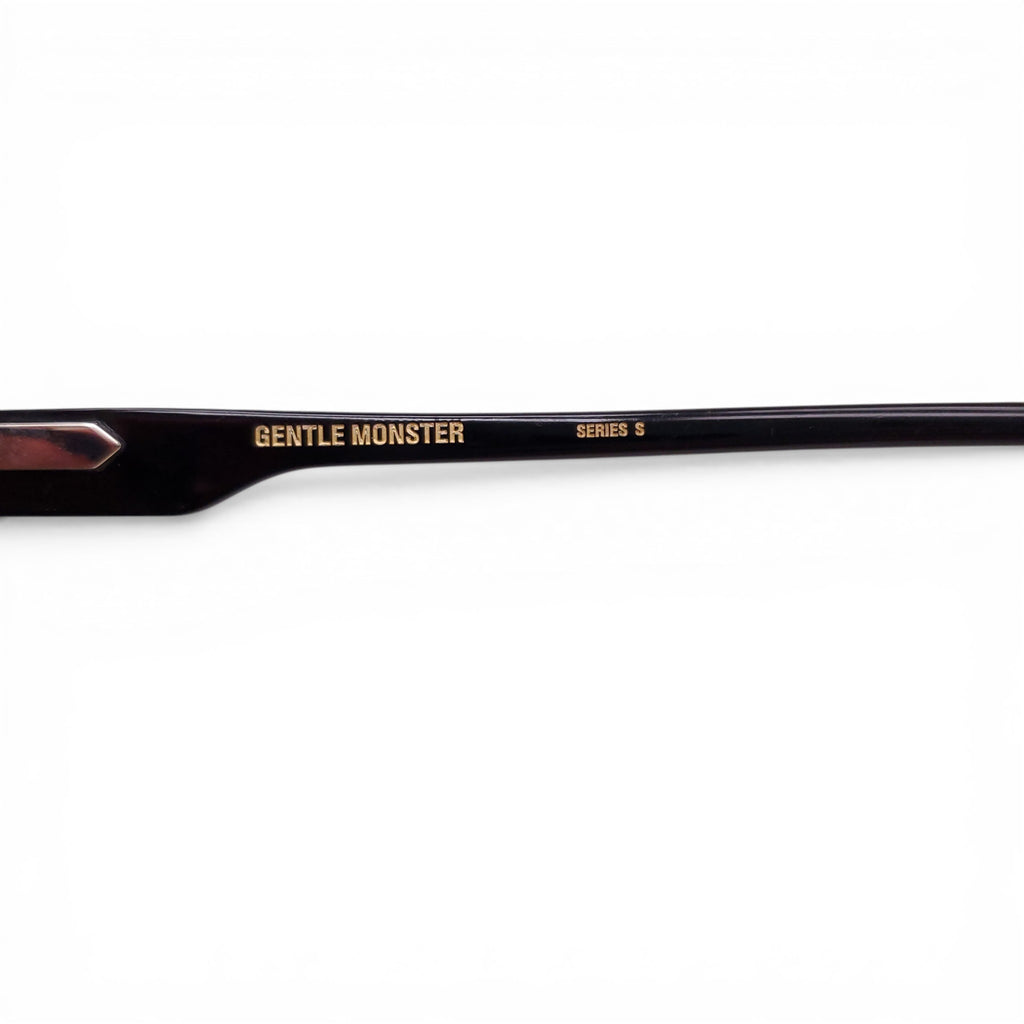 GENTLE MONSTER BLACK ‘DION’ OMBRE LENSE SUNGLASSES