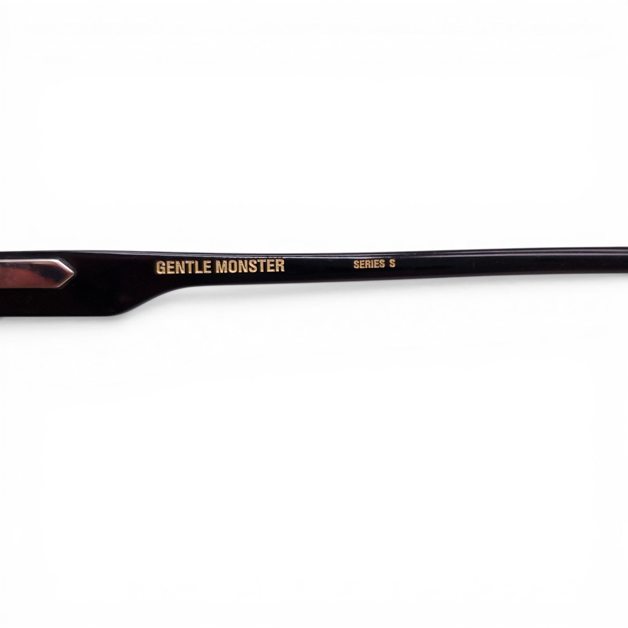 GENTLE MONSTER BLACK ‘DION’ OMBRE LENSE SUNGLASSES