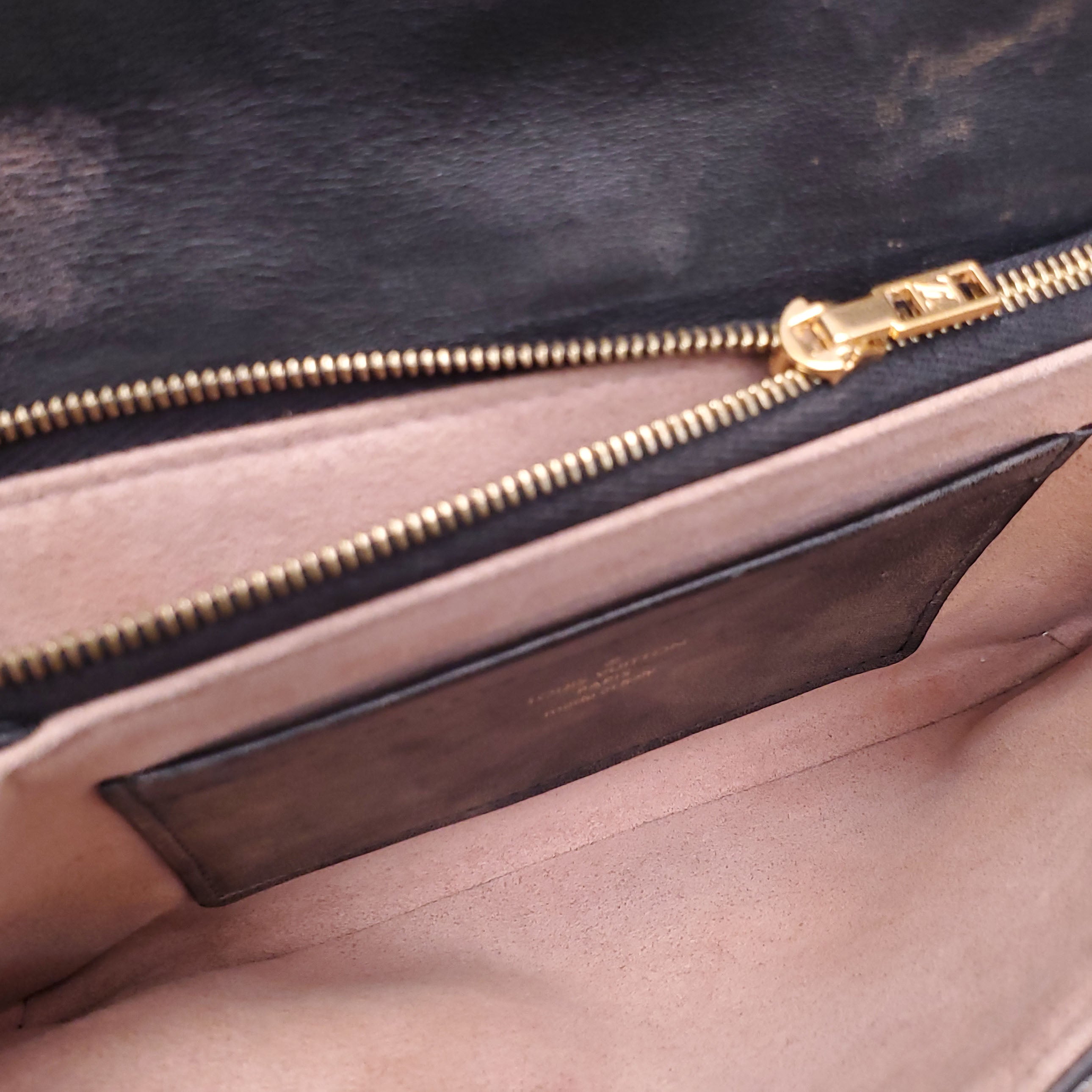 LOUIS VUITTON BLACK POCHETTE COUSSIN CROSSBODY BAG