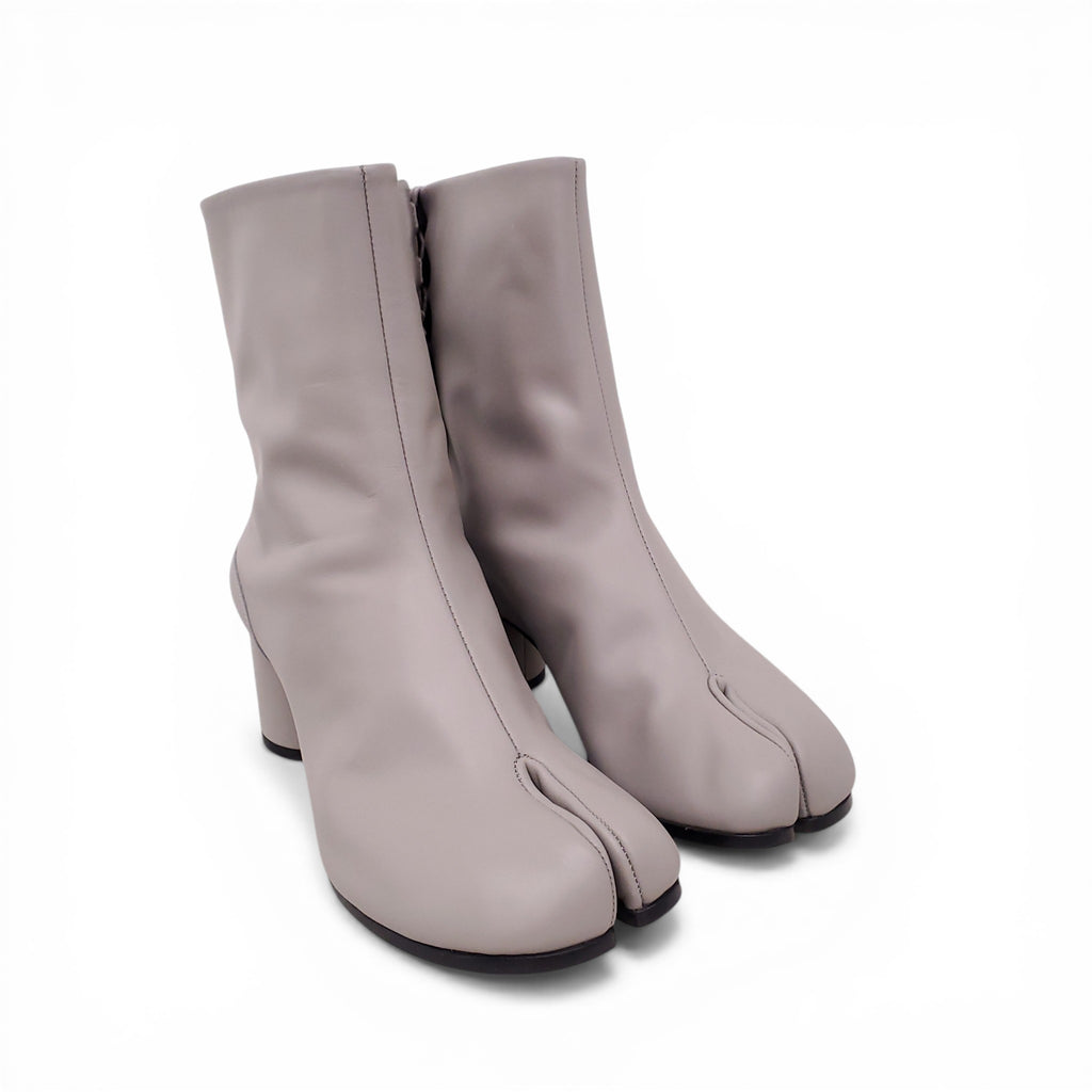 MAISON MARGIELA GREY TABI LEATHER ANKLE BOOTS - SIZE 37.5