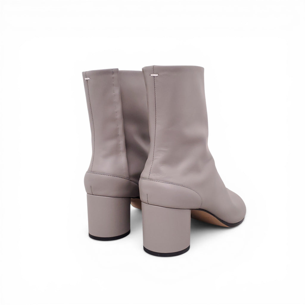 MAISON MARGIELA GREY TABI LEATHER ANKLE BOOTS - SIZE 37.5