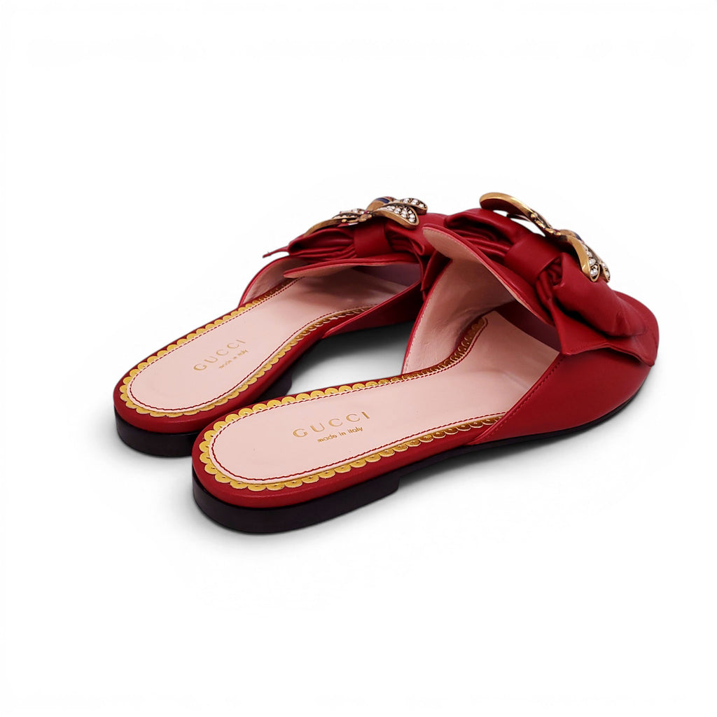 GUCCI RED LEATHER SANDALS WITH CRYSTAL AND PEARL BEE DETAIL - SIZE 36.5