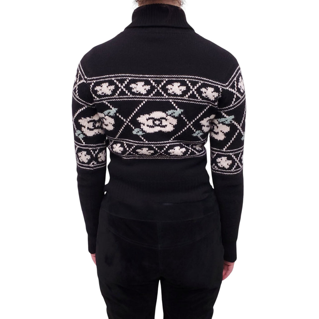 CHANEL BLACK CASHMERE TURTLENECK SWEATER WITH CAMÉLIA AND LOGO PATTERN - SIZE 38