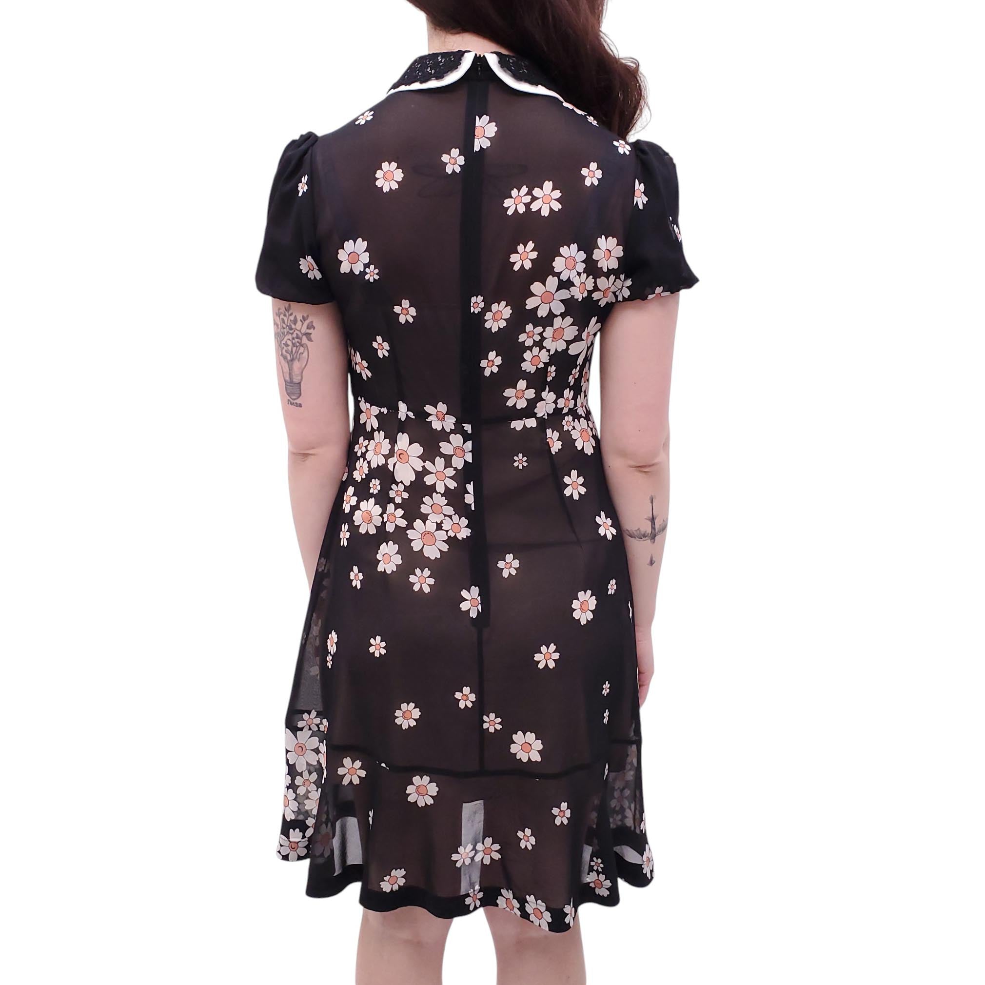 RED VALENTINO BLACK FLORAL DRESS WITH LACE COLLAR DETAIL - SIZE 40 RED VALENTINO BLACK FLORAL DRESS WITH LACE COLLAR DETAIL - SIZE 40