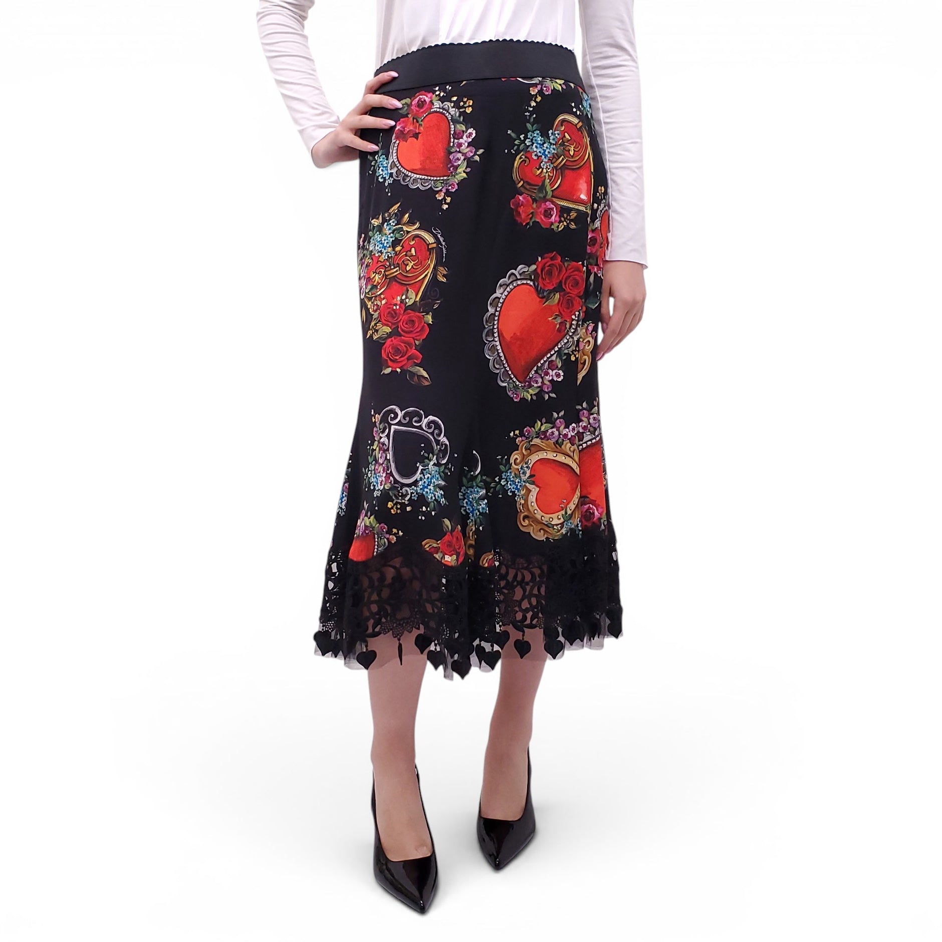 DOLCE & GABBANA BLACK AND RED FLORAL HEART PATTERNED SKIRT - SIZE 46