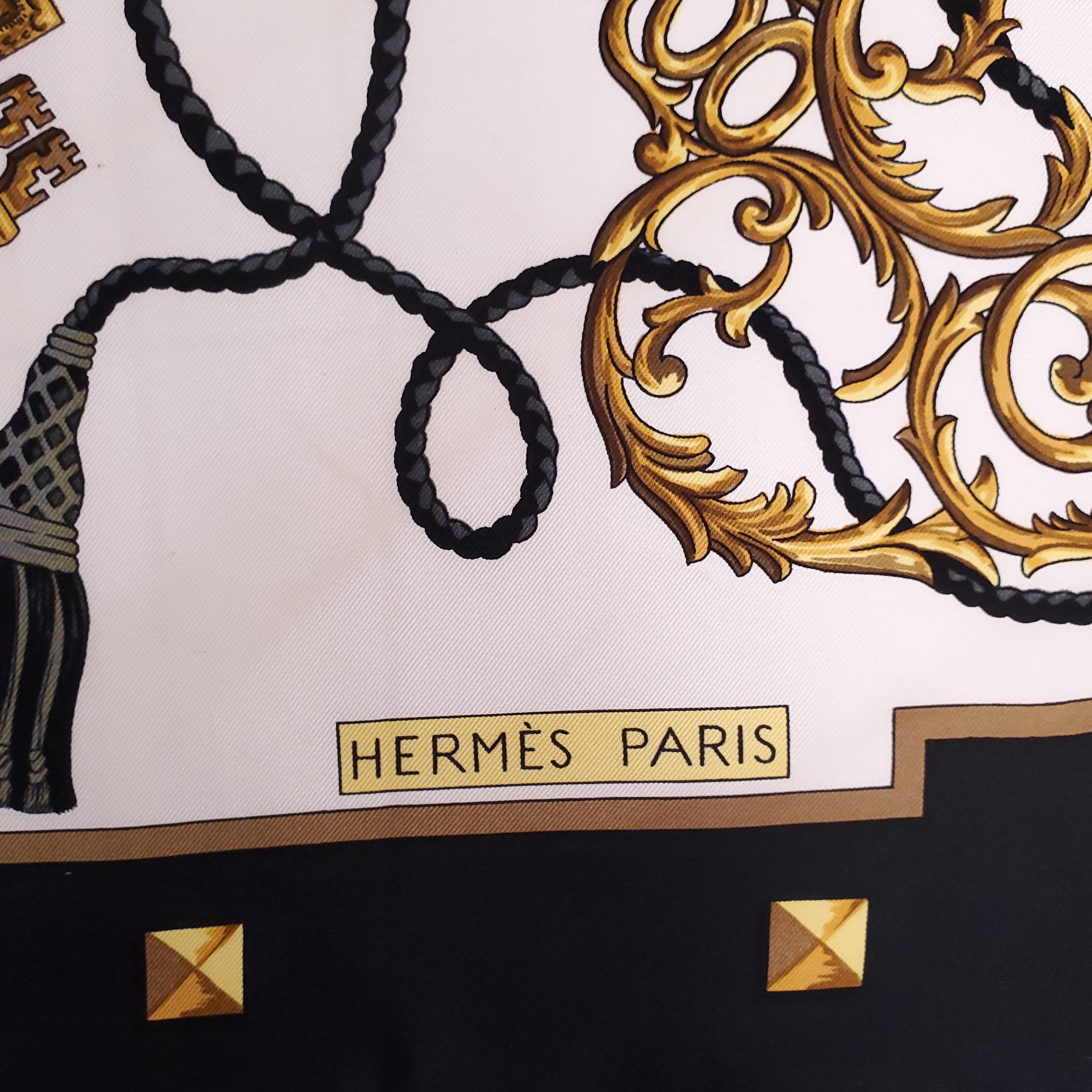 HERMÈS CREAM AND BLACK KEY PATTERNED SILK SCARF