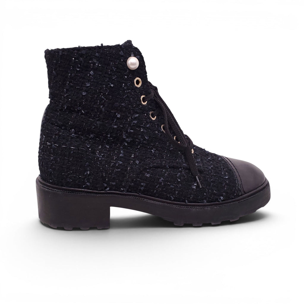 CHANEL BLACK TWEED MOTO BOOTS WITH CC LOGO AND PEARL - SIZE 39