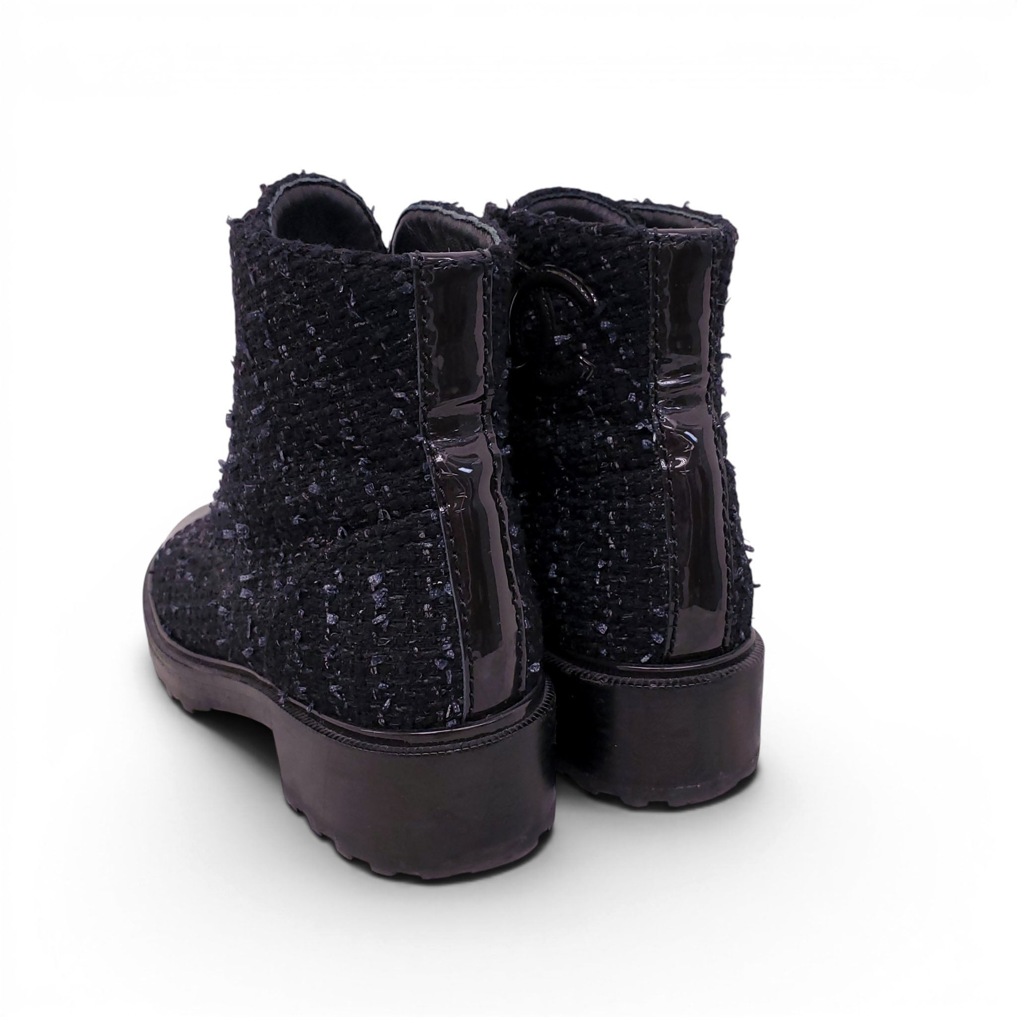 CHANEL BLACK TWEED MOTO BOOTS WITH CC LOGO AND PEARL - SIZE 39