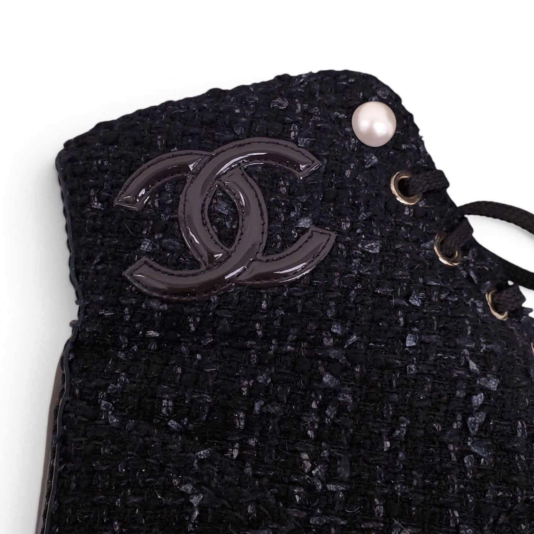 CHANEL BLACK TWEED MOTO BOOTS WITH CC LOGO AND PEARL - SIZE 39