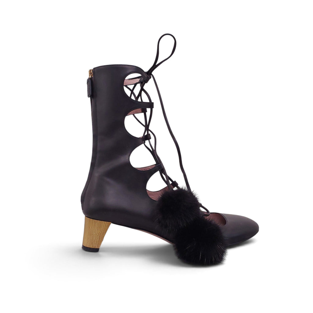GUCCI BLACK LEATHER BLOCK KITTEN HEELS WITH FUR POM POMS - SIZE 38