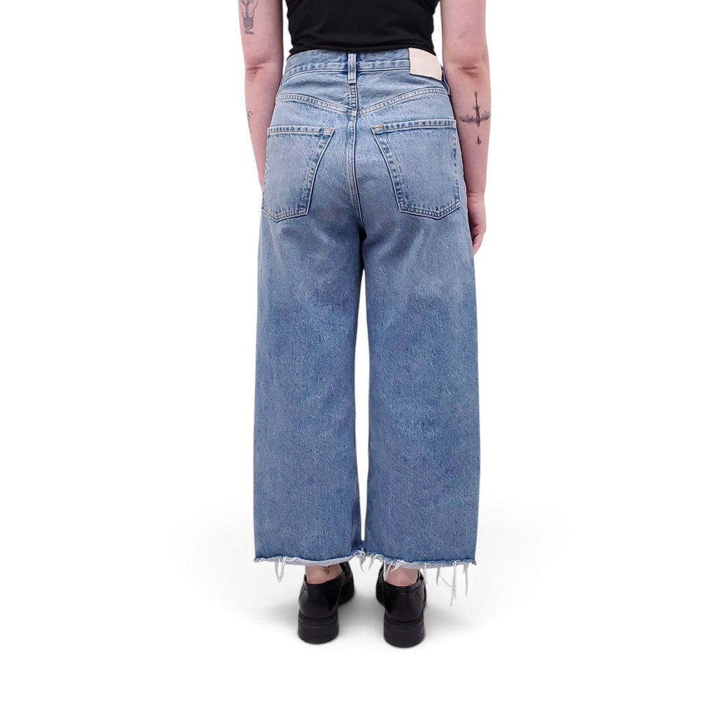 CITIZENS OF HUMANITY LIGHT WASH DISTRESSED HEM 'AYLA' JEANS - SIZE 26