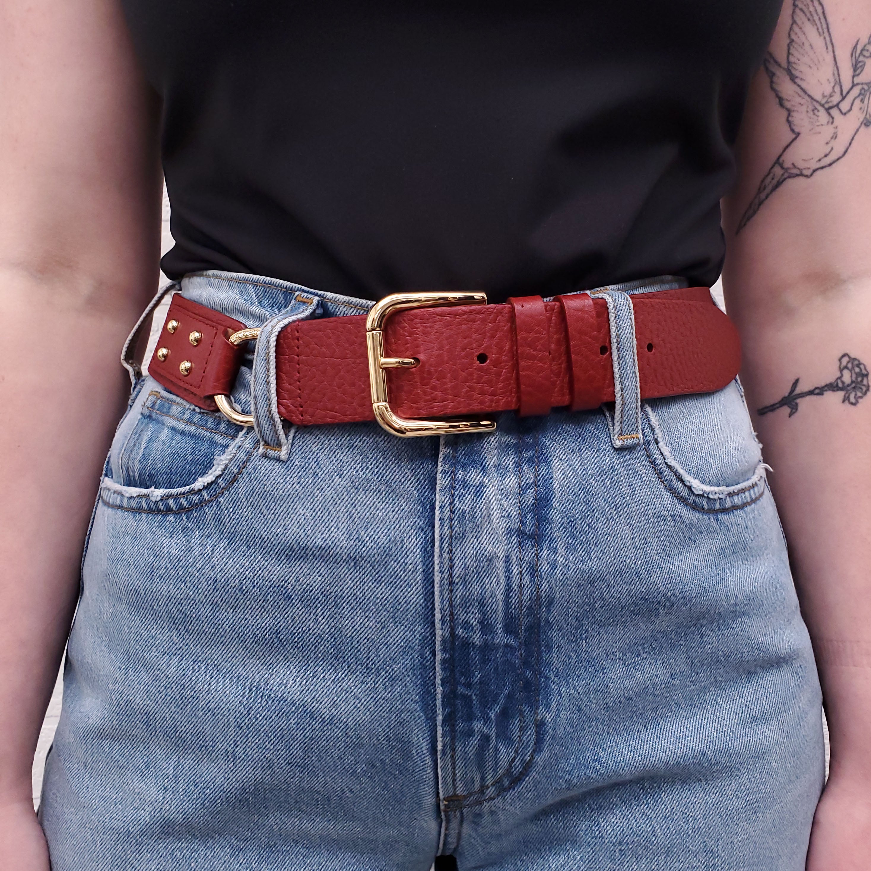 DOLCE & GABBANA RED LEATHER BELT WITH GOLD ACCENT DETAILS - SIZE 85