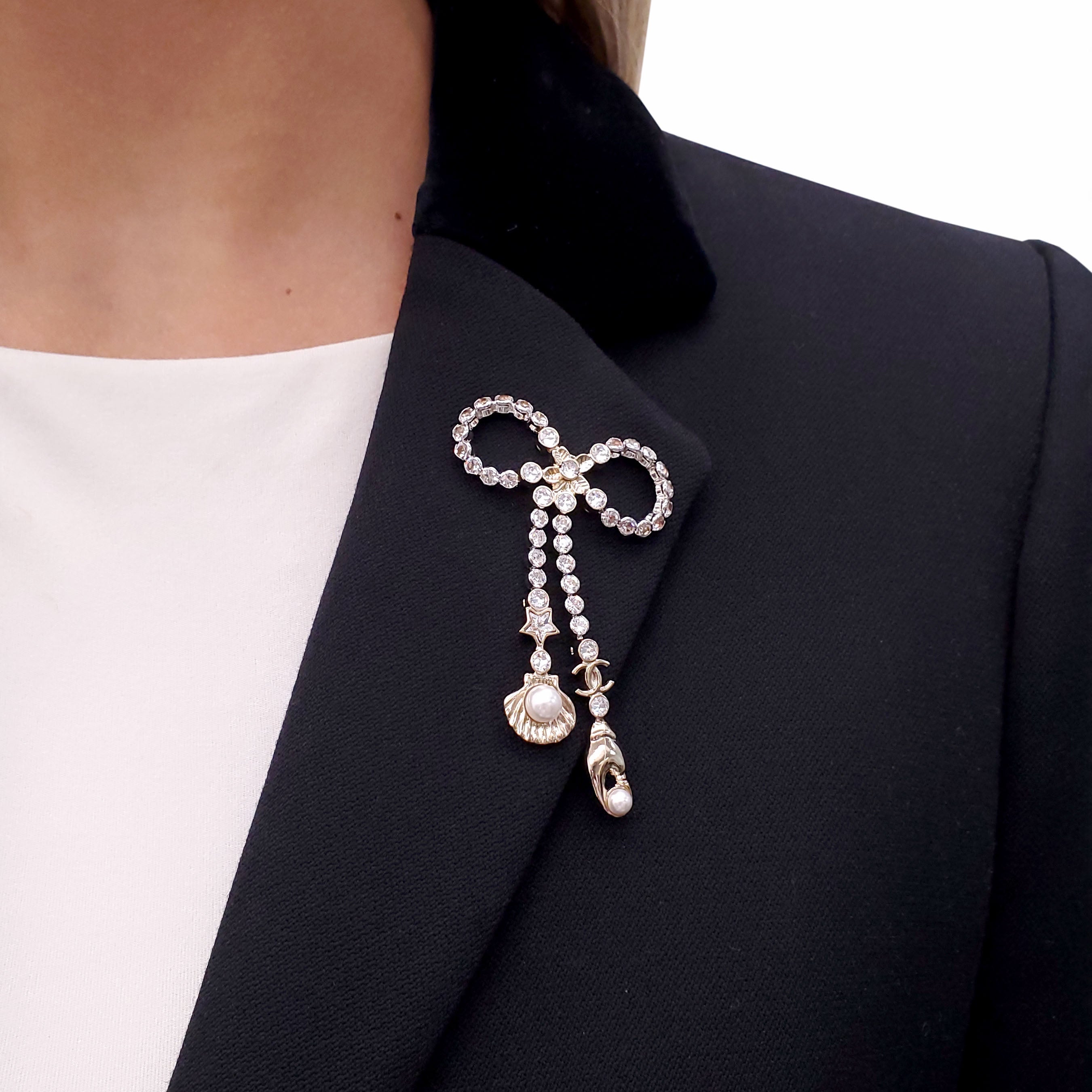 CHANEL CRYSTAL BOW BROOCH WITH SEASHELL AND LOBSTER CLAW