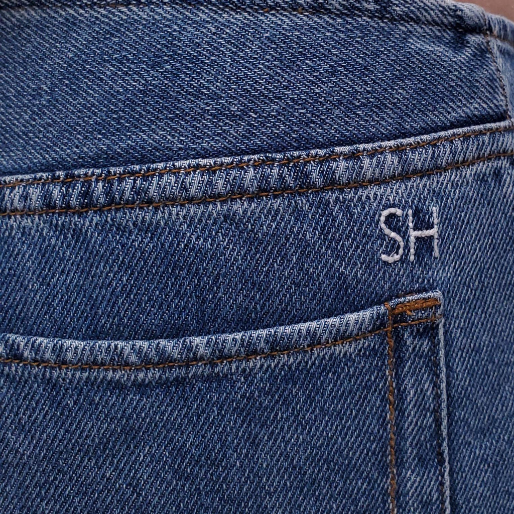 STILL HERE ELASTIC LOW RISE JEANS - SIZE 29