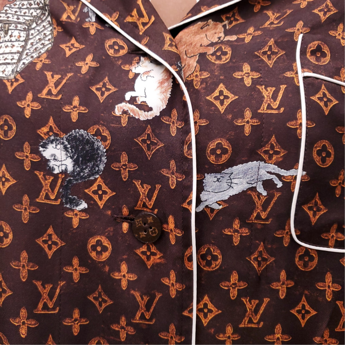 LOUIS VUITTON SILK CAT LOGO SHORTS SET - SIZE S