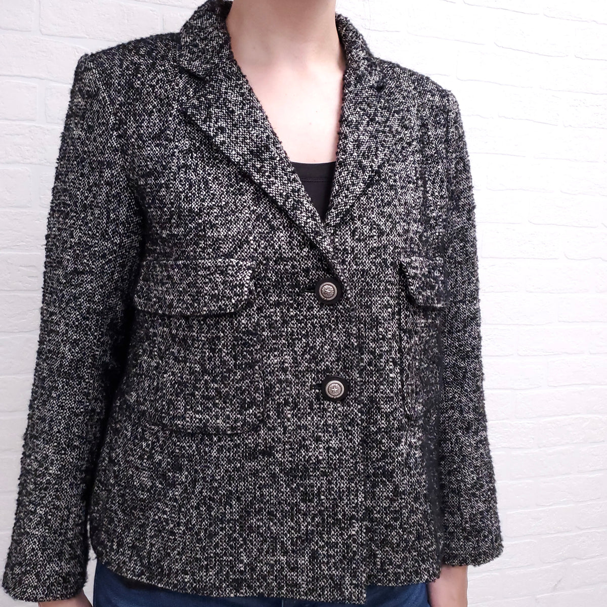 CHANEL SALT & PEPPER TWEED JACKET - SIZE 42 – Rewind Couture