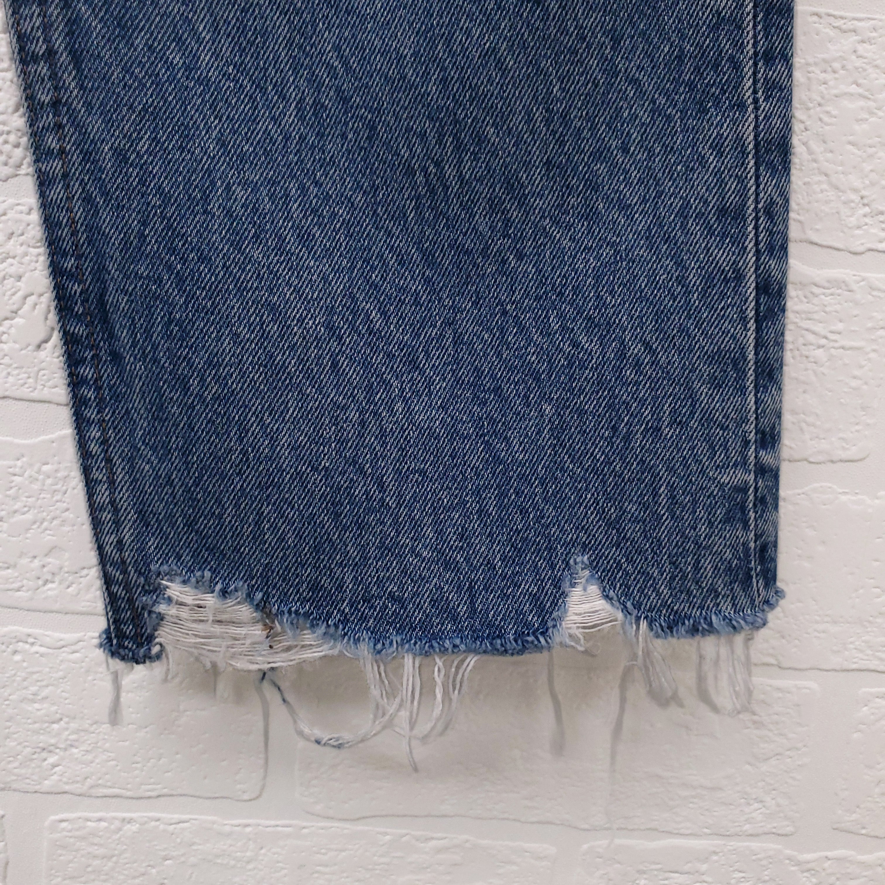 AGOLDE 'RILEY CROPPED' BLUE JEANS - SIZE 30