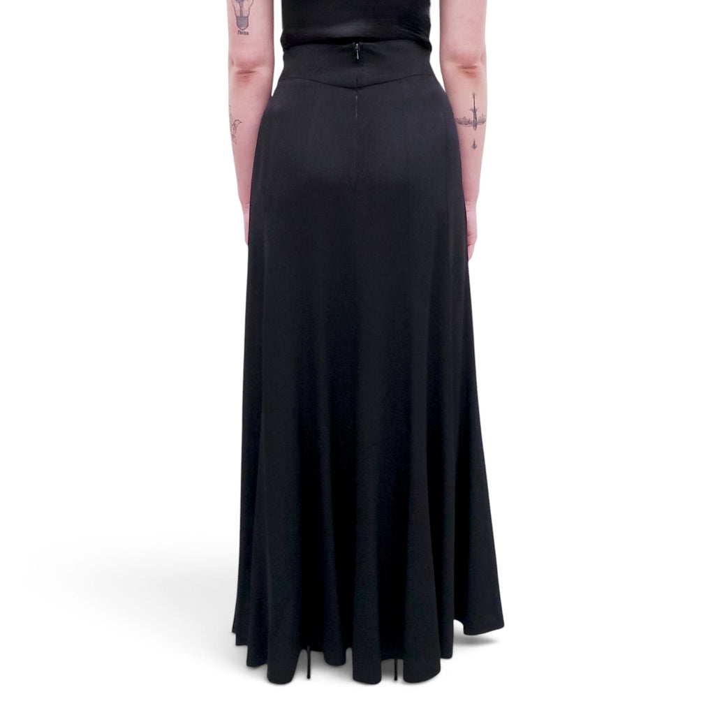 AKRIS BLACK SKIRT - SIZE 40