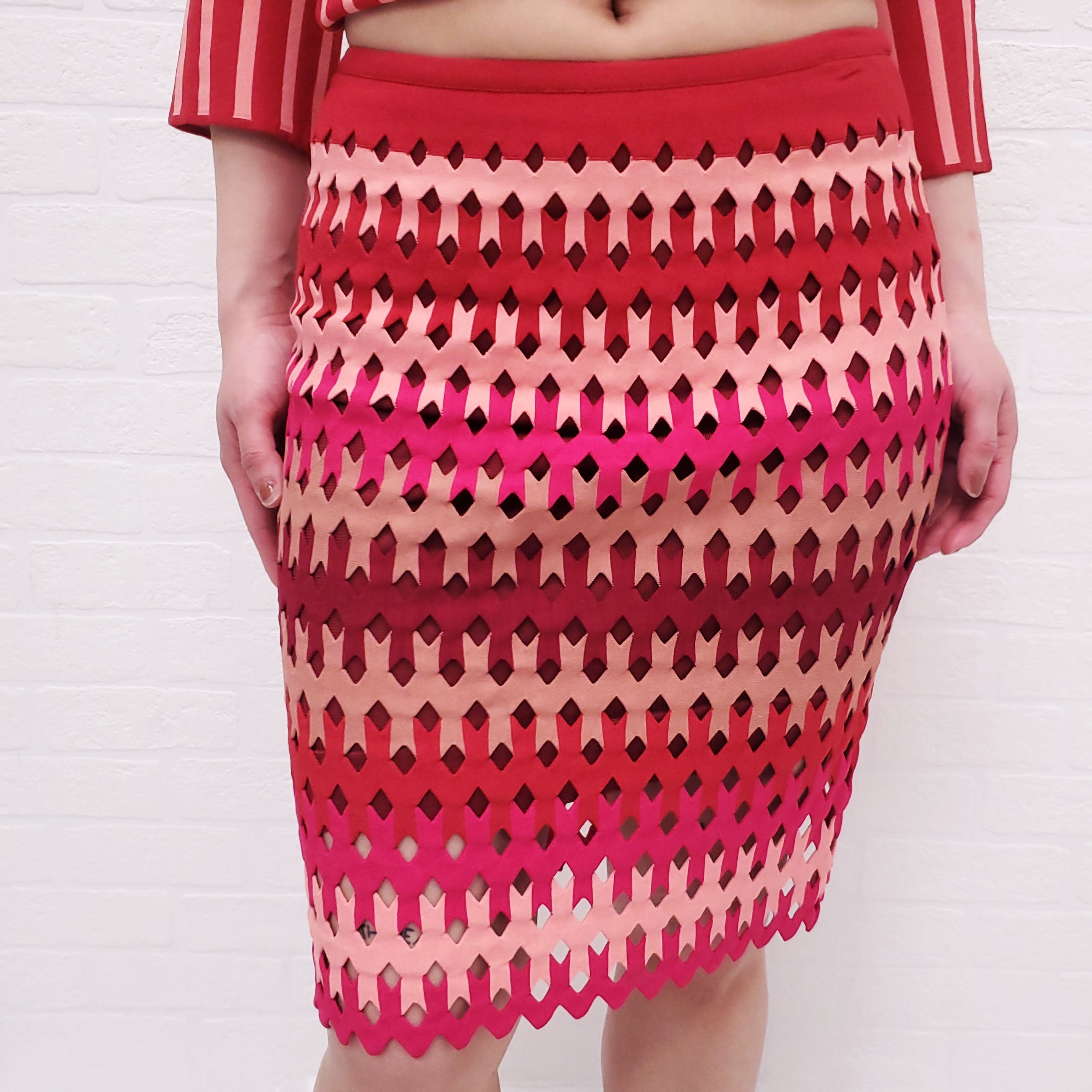 ALAÏA PINK AND RED CUT-OUT SKIRT SET - SIZE 38