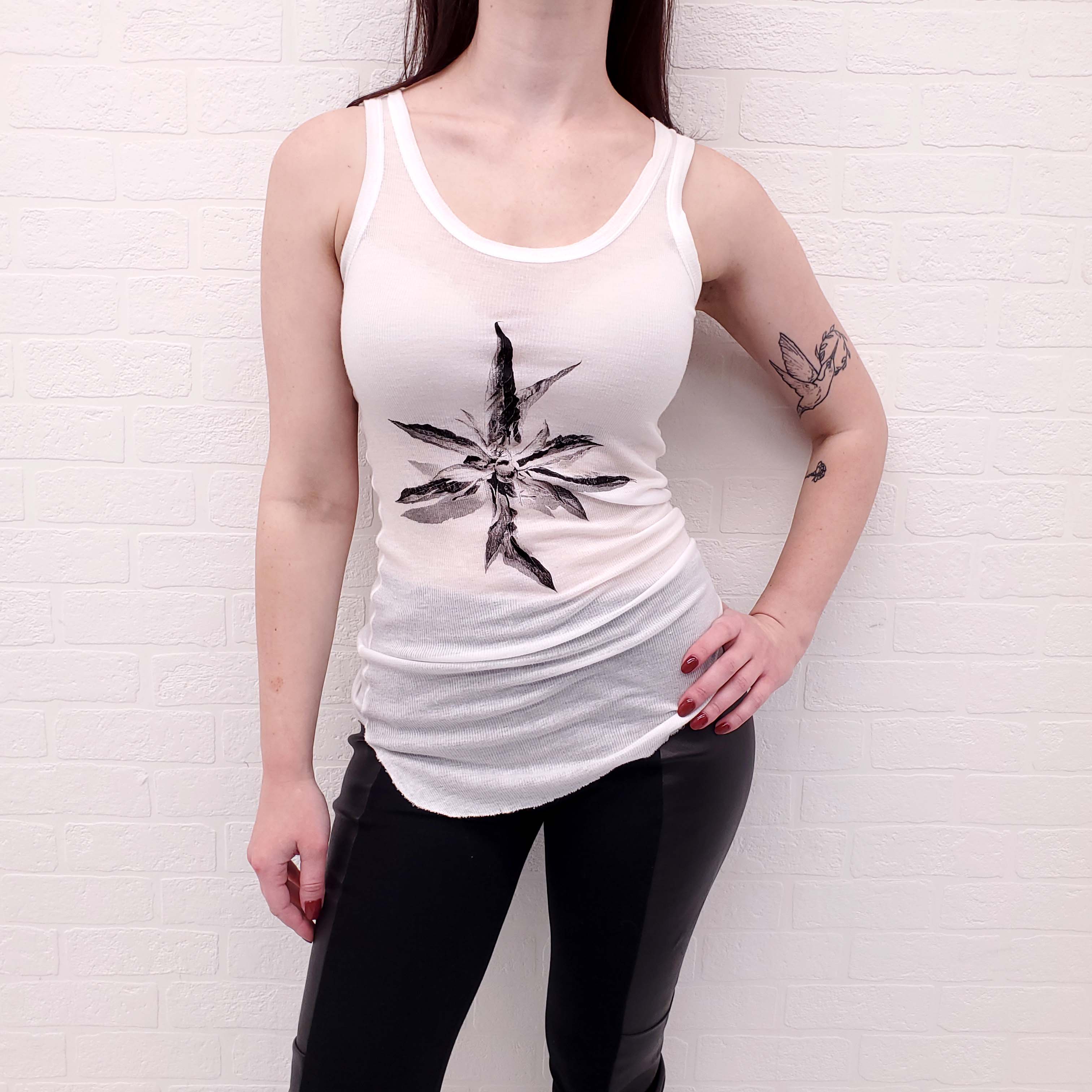 ANN DEMEULEMEESTER WHITE GRAPHIC SLEEVELESS TOP - SIZE 34