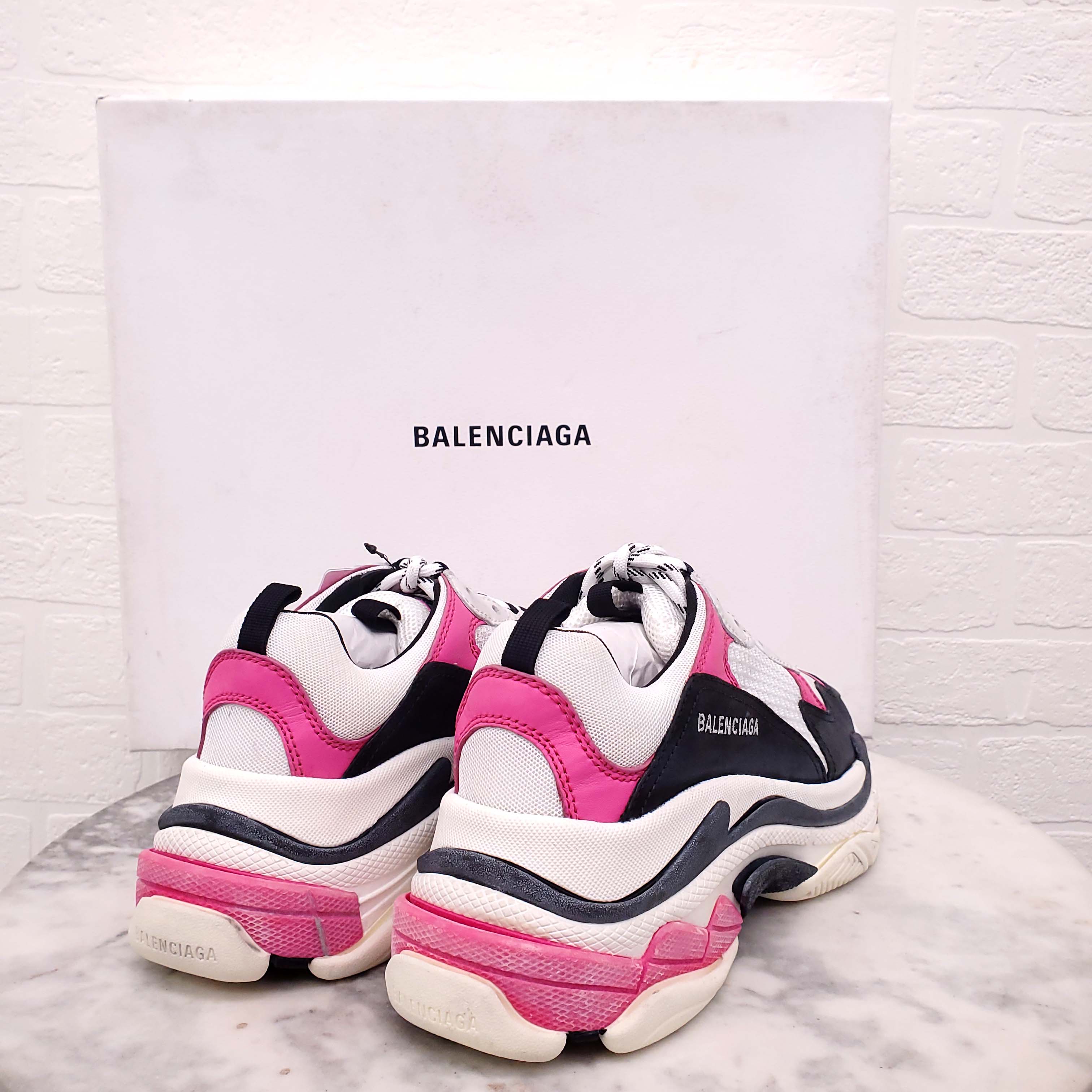 BALENCIAGA BLACK AND PINK TRIPLE S SNEAKERS - SIZE 40